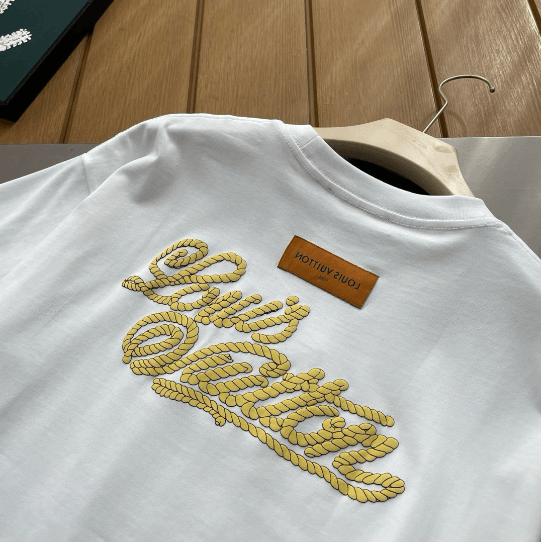 Louis W. LV 2025 Embroidery Tee Top Quality Size M / US 6-8 / IT 42-44 - 5 Thumbnail
