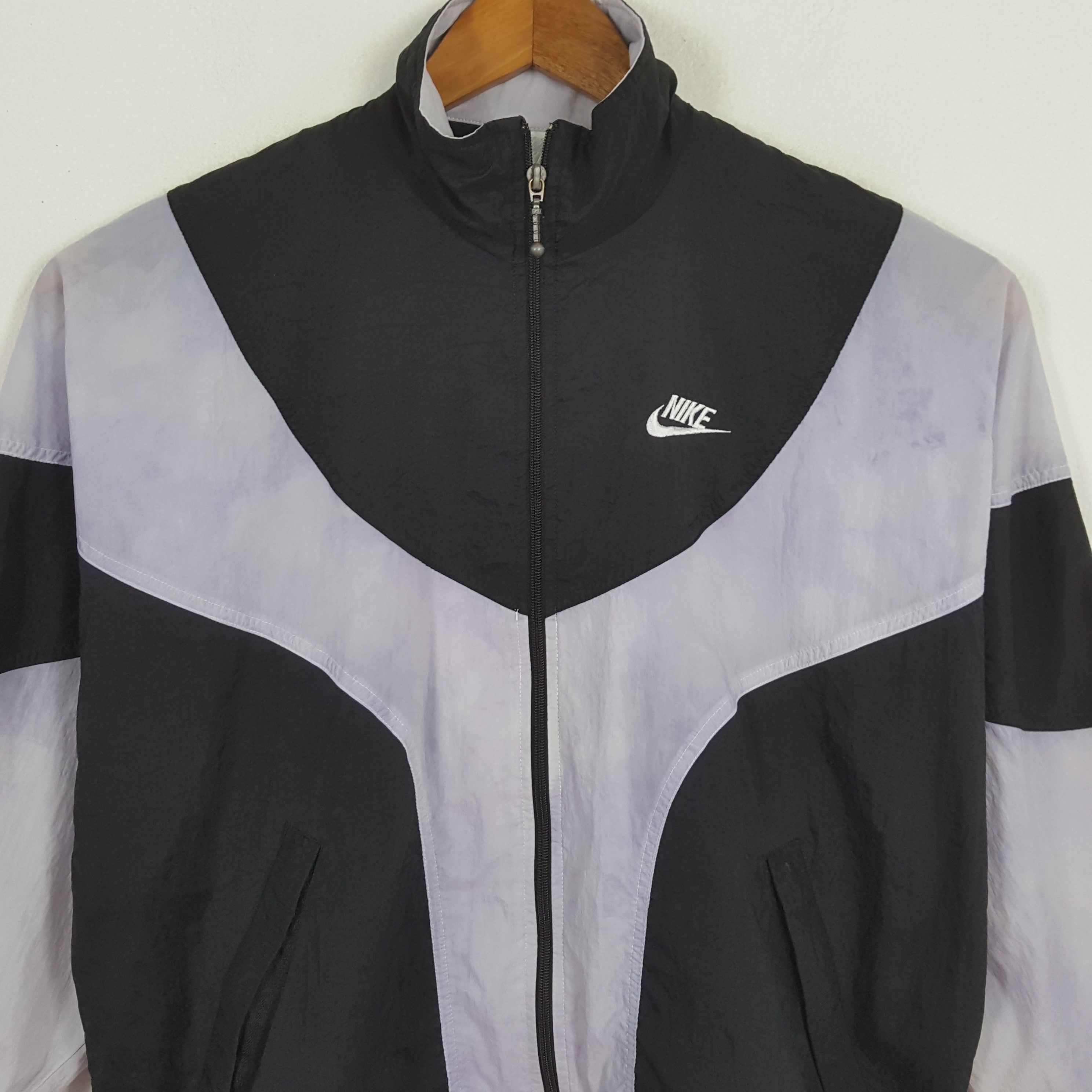 Nike × Vintage Vintage NIKE Sportswear Streetwear Windbreaker Jacket Size US XL / EU 56 / 4 - 2 Thumbnail