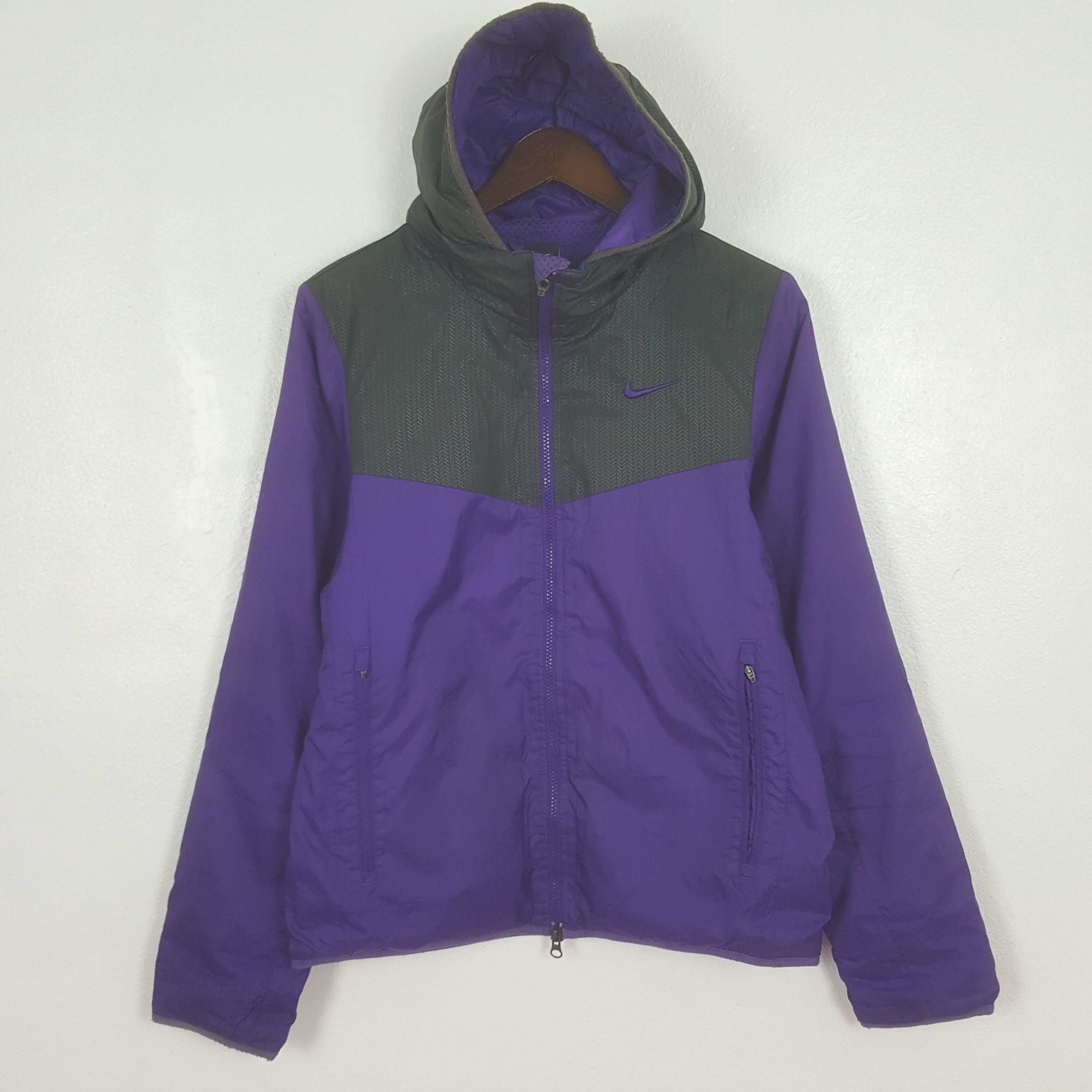 Nike Vintage Nike Windbreaker Zipper Jacket Hoodie Size US S / EU 44-46 / 1 - 1 Thumbnail