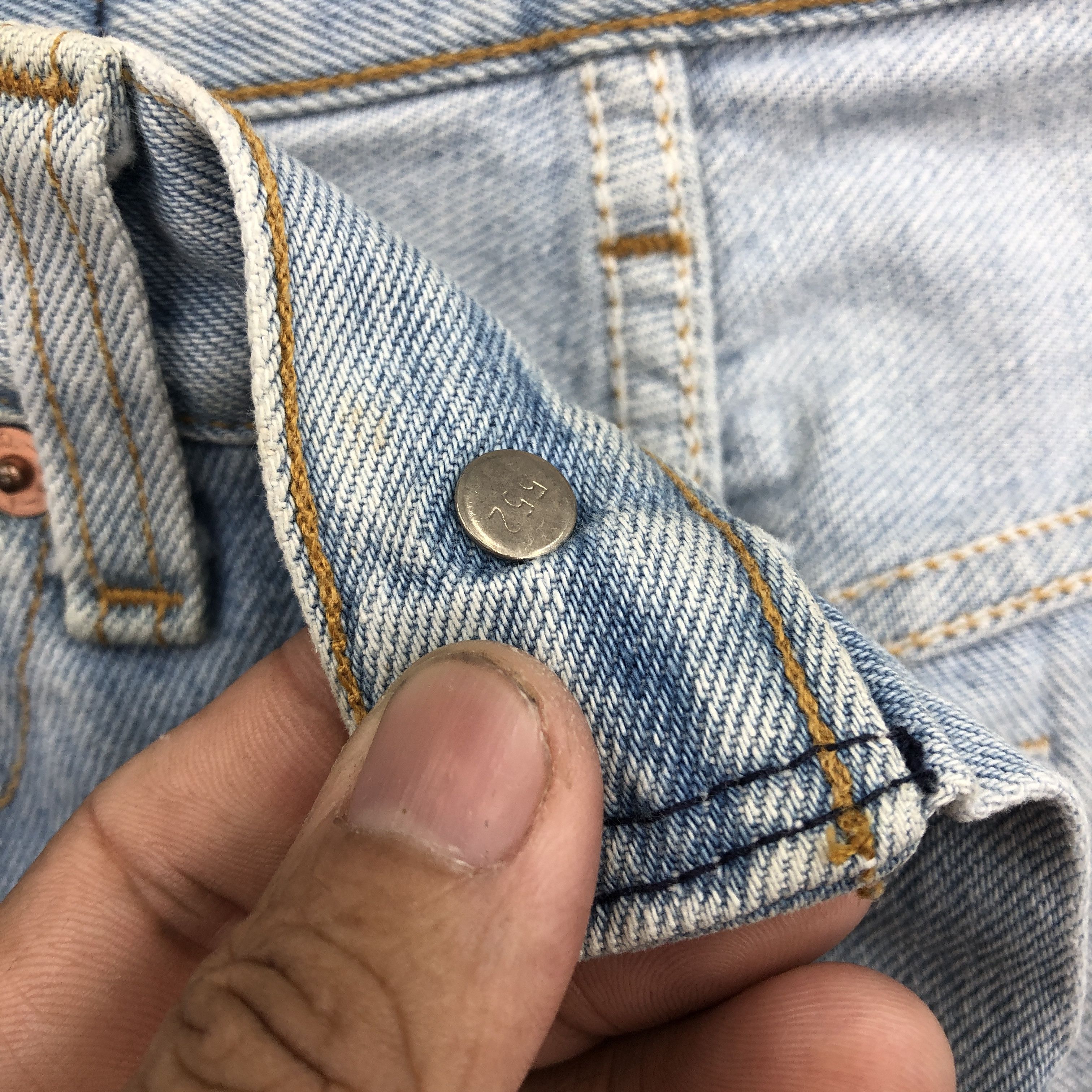 Levi's Vintage 90s Levis 501 Light Wash Jeans Faded Denim GF30285 Size 26" / US 2 / IT 38 - 7 Thumbnail