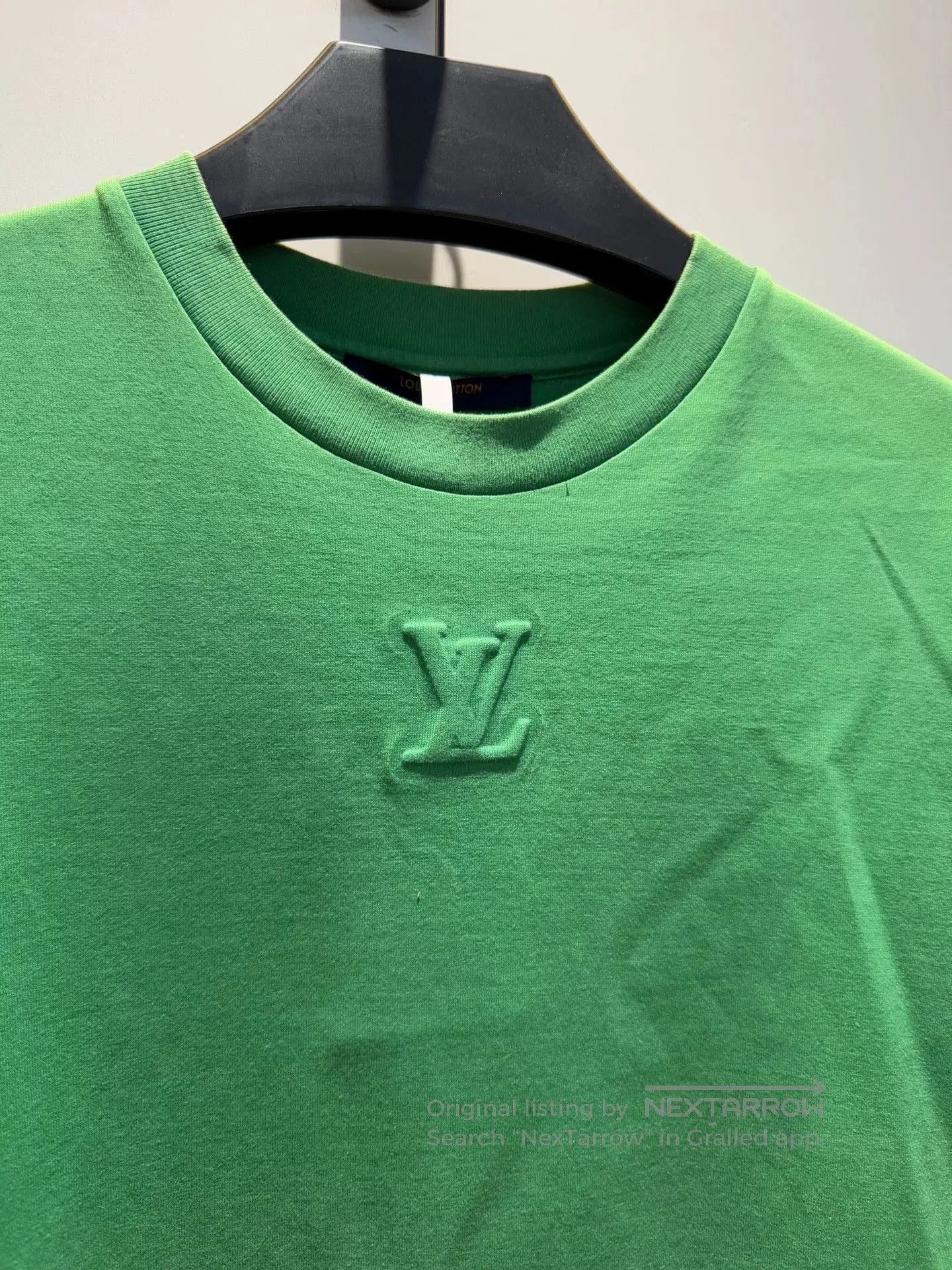 Louis Vuitton lv green embossed logo short sleeve t. Size US M / EU 48-50 / 2 - 2 Thumbnail