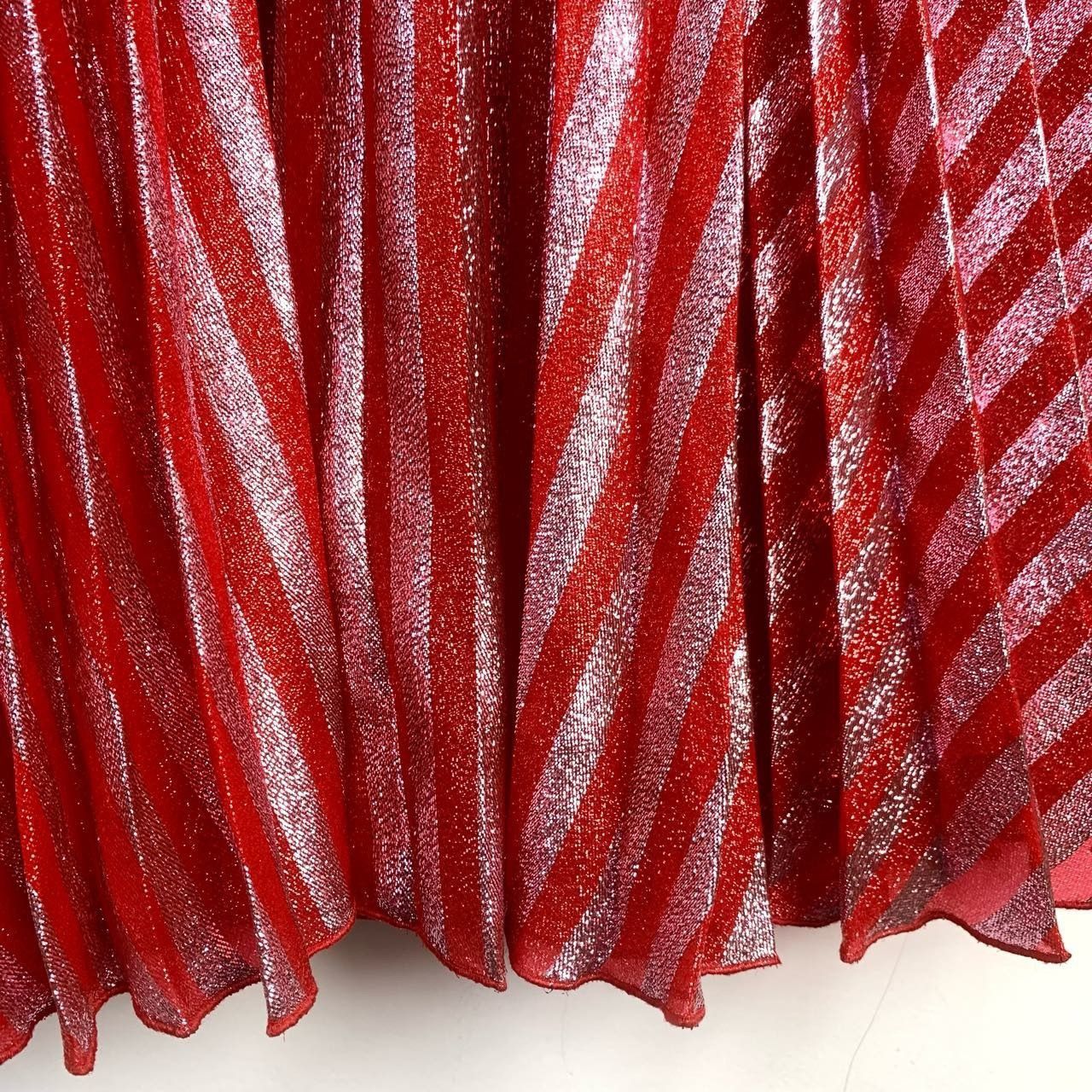 Gucci Gucci Red & Silver Striped Pleated Midi Skirt Womens Size S Size 27" / US 4 / IT 40 - 4 Thumbnail