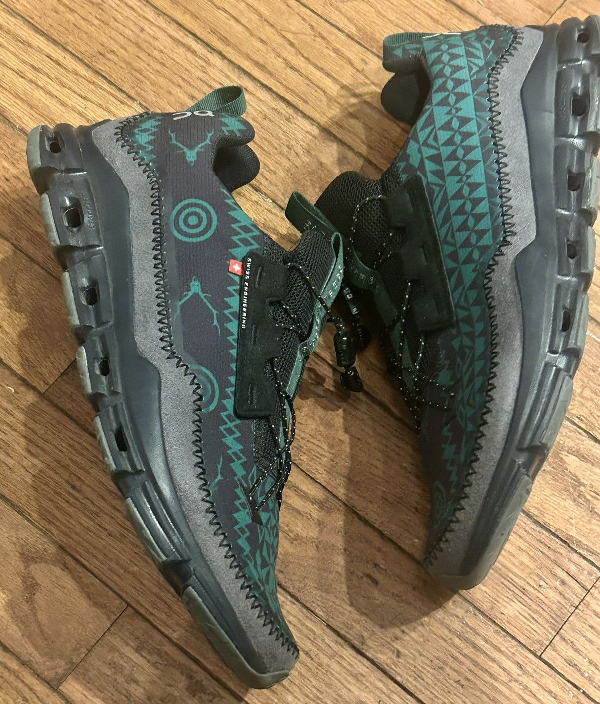 On × South2 West8 Cloudaway Black/Evergreen Running Shoe Size US 13 / EU 46 - 6 Thumbnail