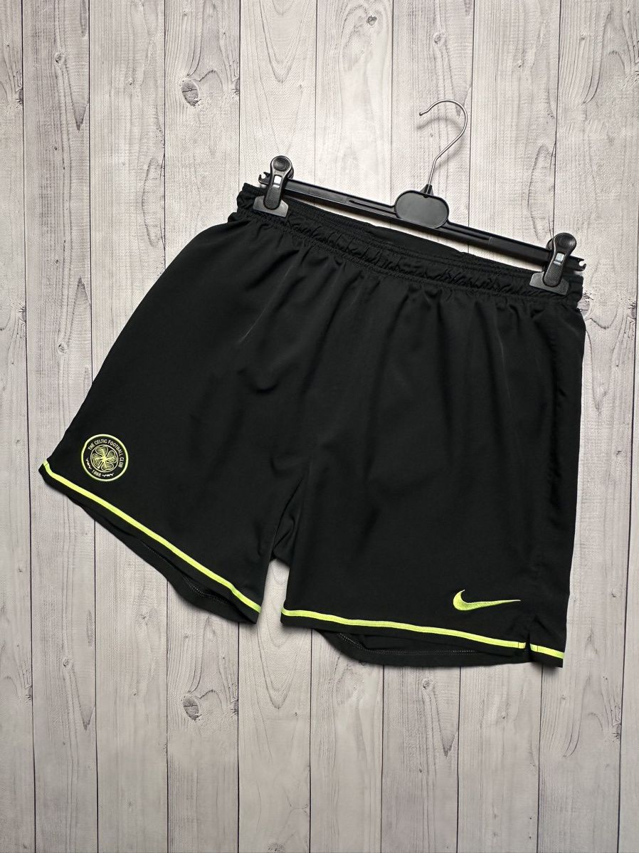 Nike × Vintage Vintage Nike Celtic Soccer shorts size M Size US 32 / EU 48 - 1 Thumbnail