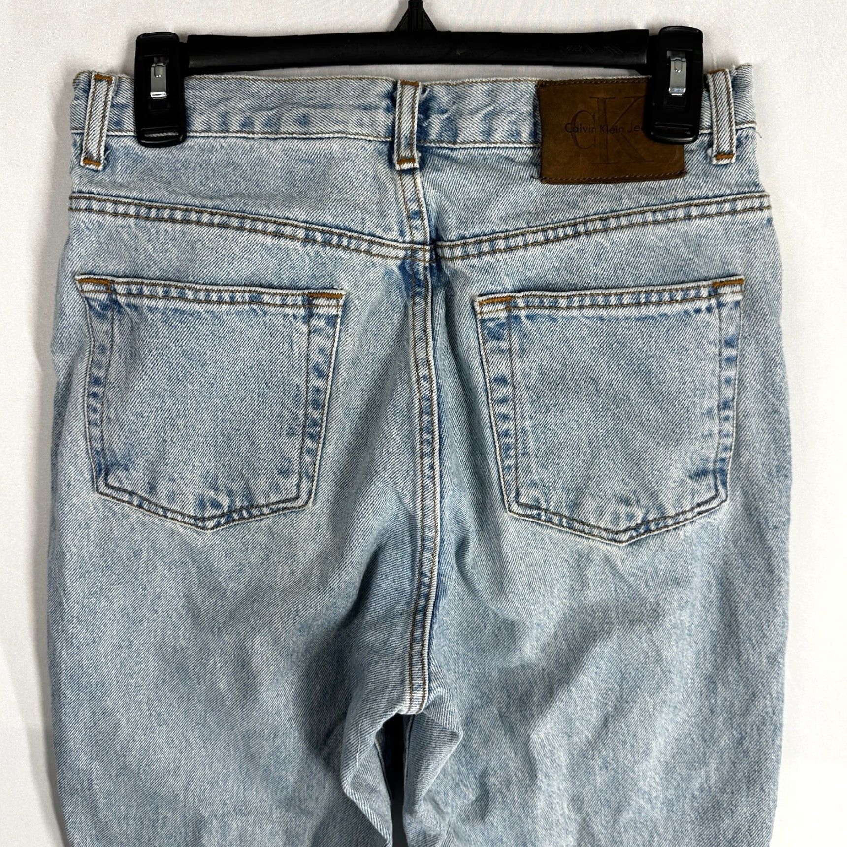 Calvin Klein VINTAGE Calvin Klein Jeans 90s Mom Blue Denim Mid Rise Baggy 27x29 Womens Size 10 Size 32" / US 10 / IT 46 - 7 Thumbnail