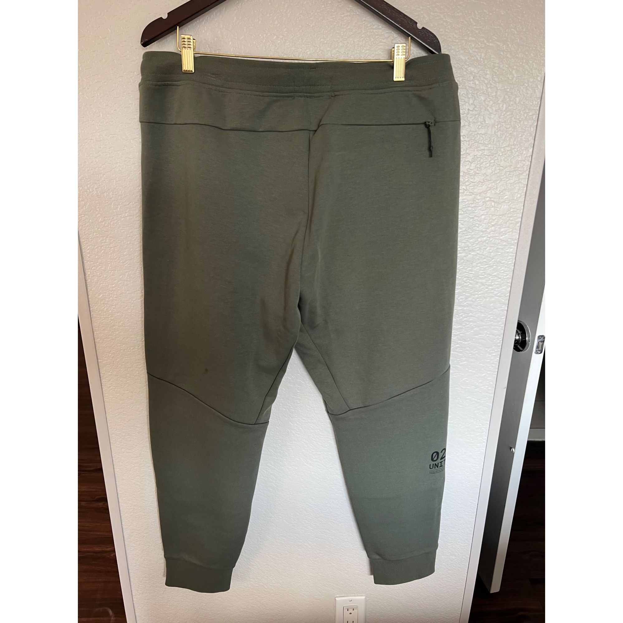 RLX Ralph Lauren RLX Ralph Lauren Black Label Water Resistant Jogger Pant NWT Size US 38 / EU 54 - 7 Thumbnail