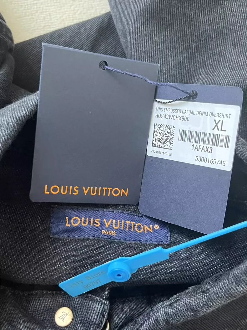 Louis Vuitton Louis Vuitton Washed Logo embossed denim jacket Size US XL / EU 56 / 4 - 5 Thumbnail