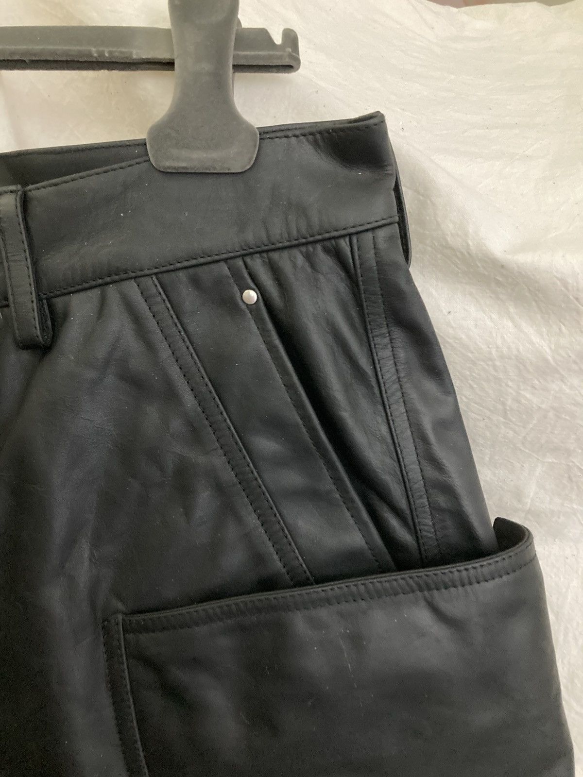 Rick Owens NEVER WORN / Rick Owens Leather Stefan Cargo Shorts in Black Size US 32 / EU 48 - 11 Thumbnail