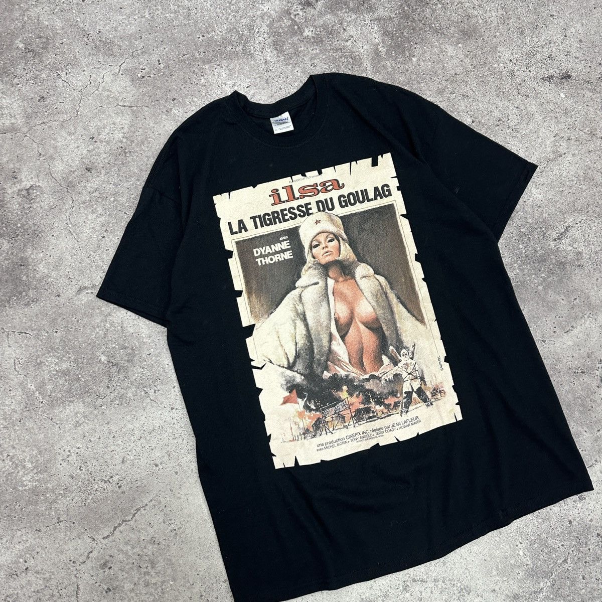Vintage Vintage 00s Ilsa la tigresse Goulag Porn promo tee rare y2k Size US XL / EU 56 / 4 - 3 Thumbnail