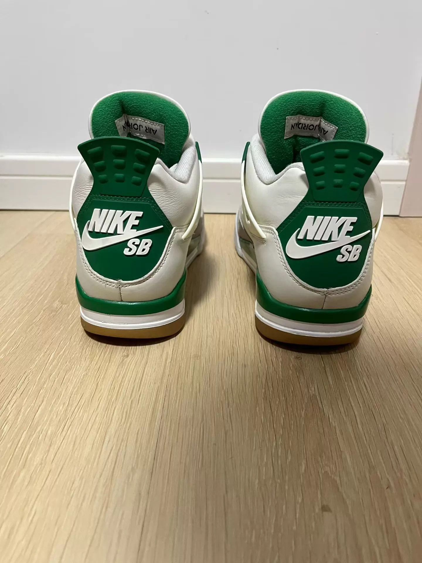 Nike Air Jordan 4 AJ4 x Nike SB White/Green 42.5 Worn OG box Size US 9.5 / EU 42-43 - 3 Thumbnail