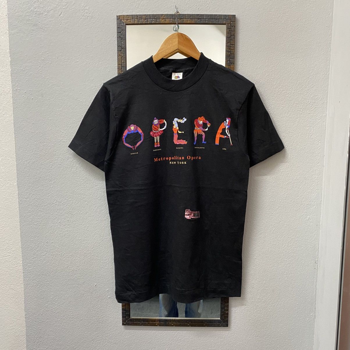 Vintage Vintage 90s Metropolitan Opera New York Art Graphic Tee Size US S / EU 44-46 / 1 - 1 Thumbnail