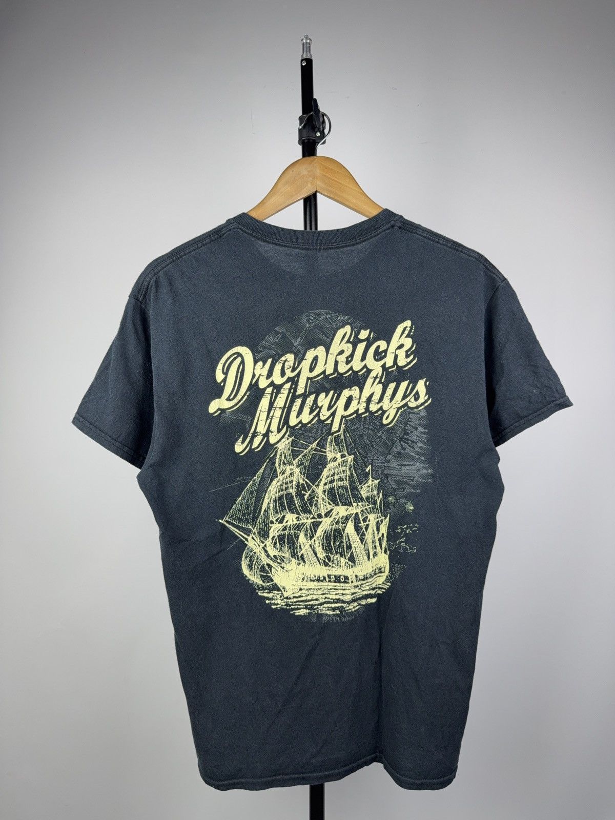 Band Tees Vintage 00s Dropkick Murphys Skull & Ship Tour T-Shirt Black Size US M / EU 48-50 / 2 - 6 Thumbnail