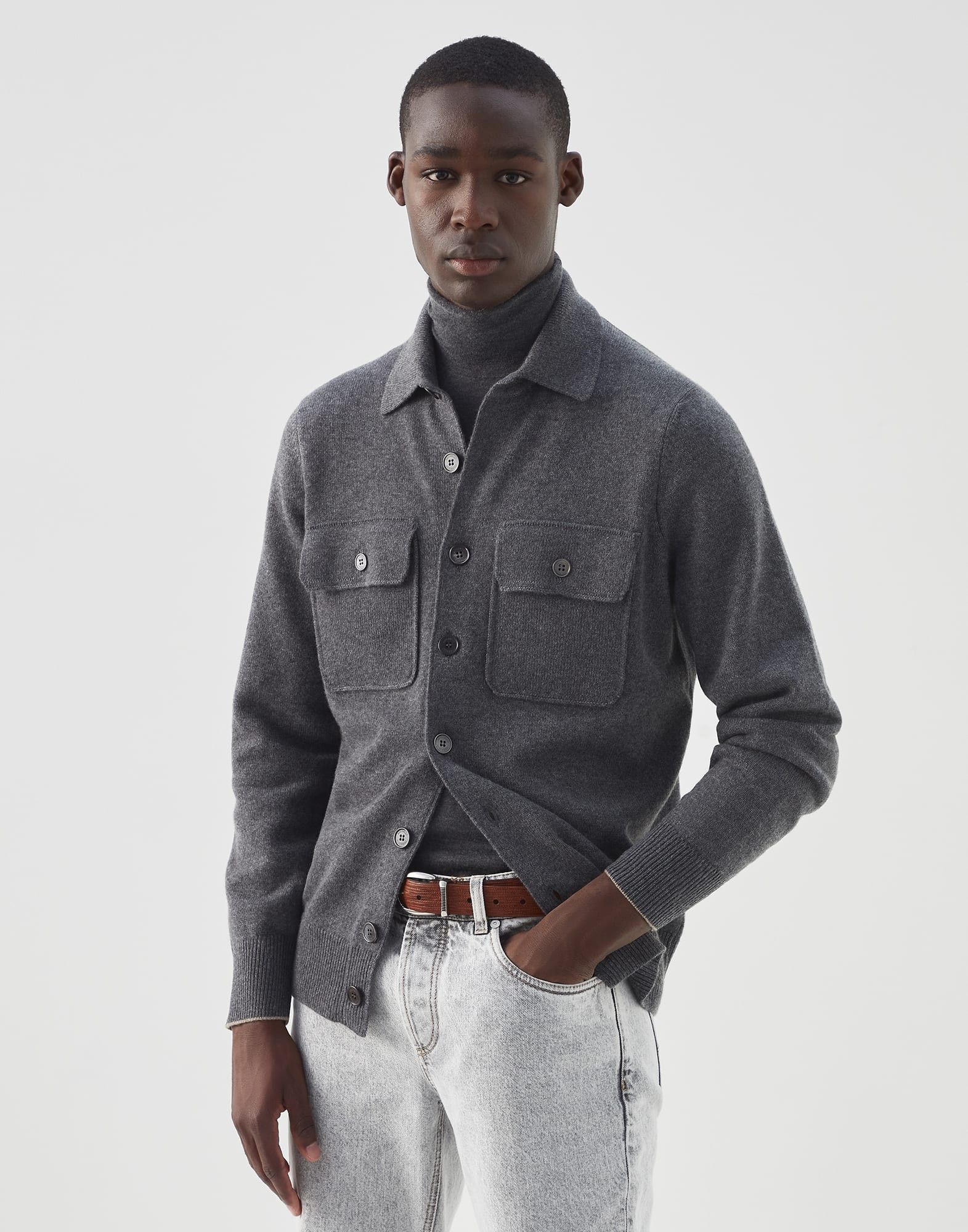 Brunello Cucinelli o1w1db10924 Cashmere Cardigan in Grey Size US XL / EU 56 / 4 - 1 Thumbnail