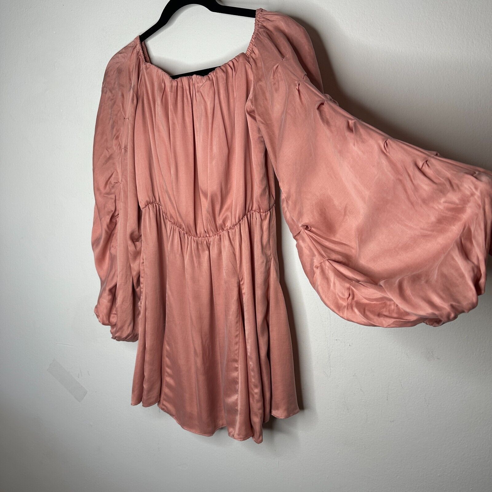REVOLVE Lovers + Friends Pink Off Shoulder Balloon Sleeve Mini Dress Size M / US 6-8 / IT 42-44 - 4 Thumbnail