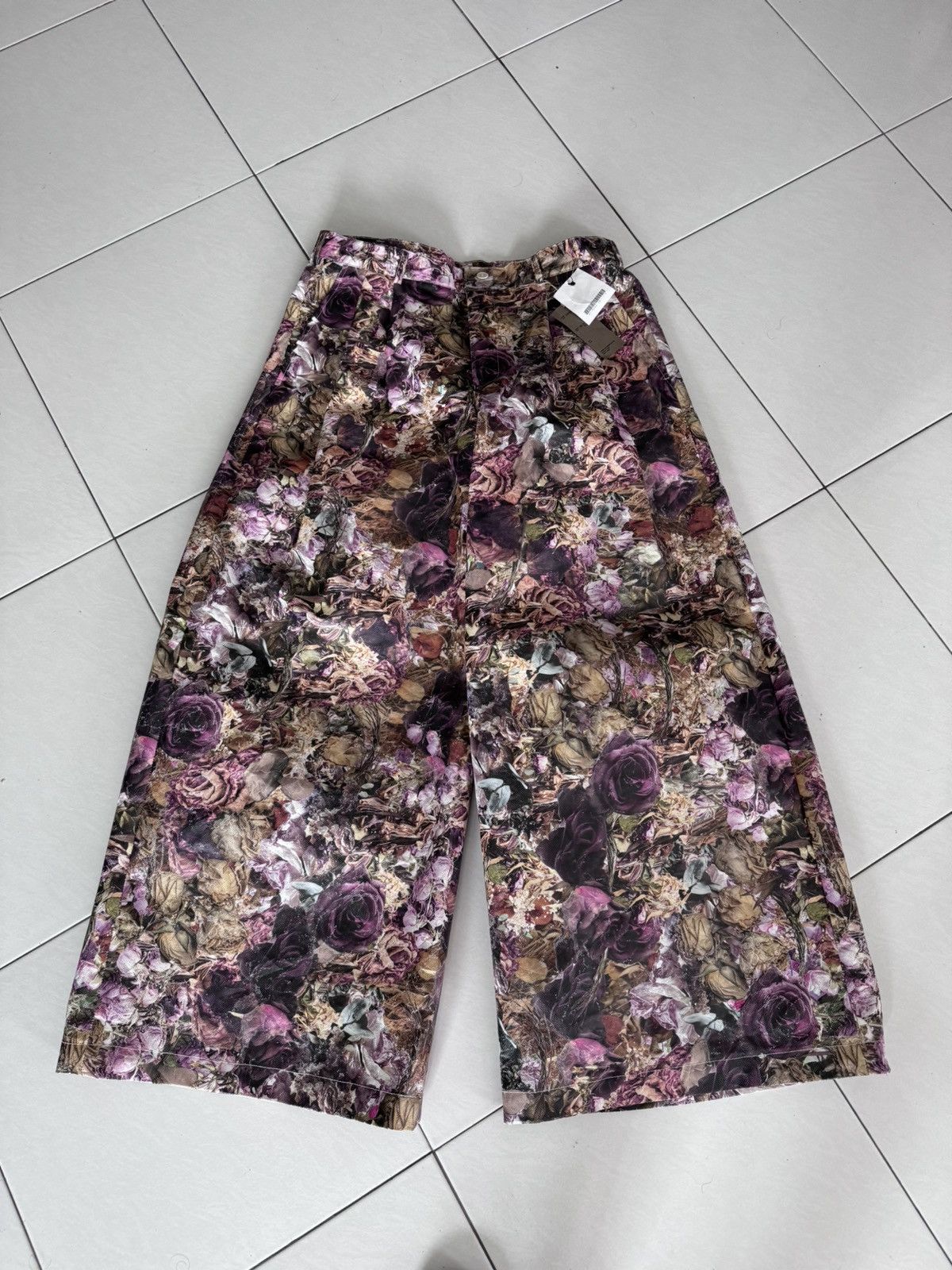 image of Comme Des Garcons x Comme Des Garcons Homme Plus Floral Print Wide Leg Trousers Ss23 in Black (Size