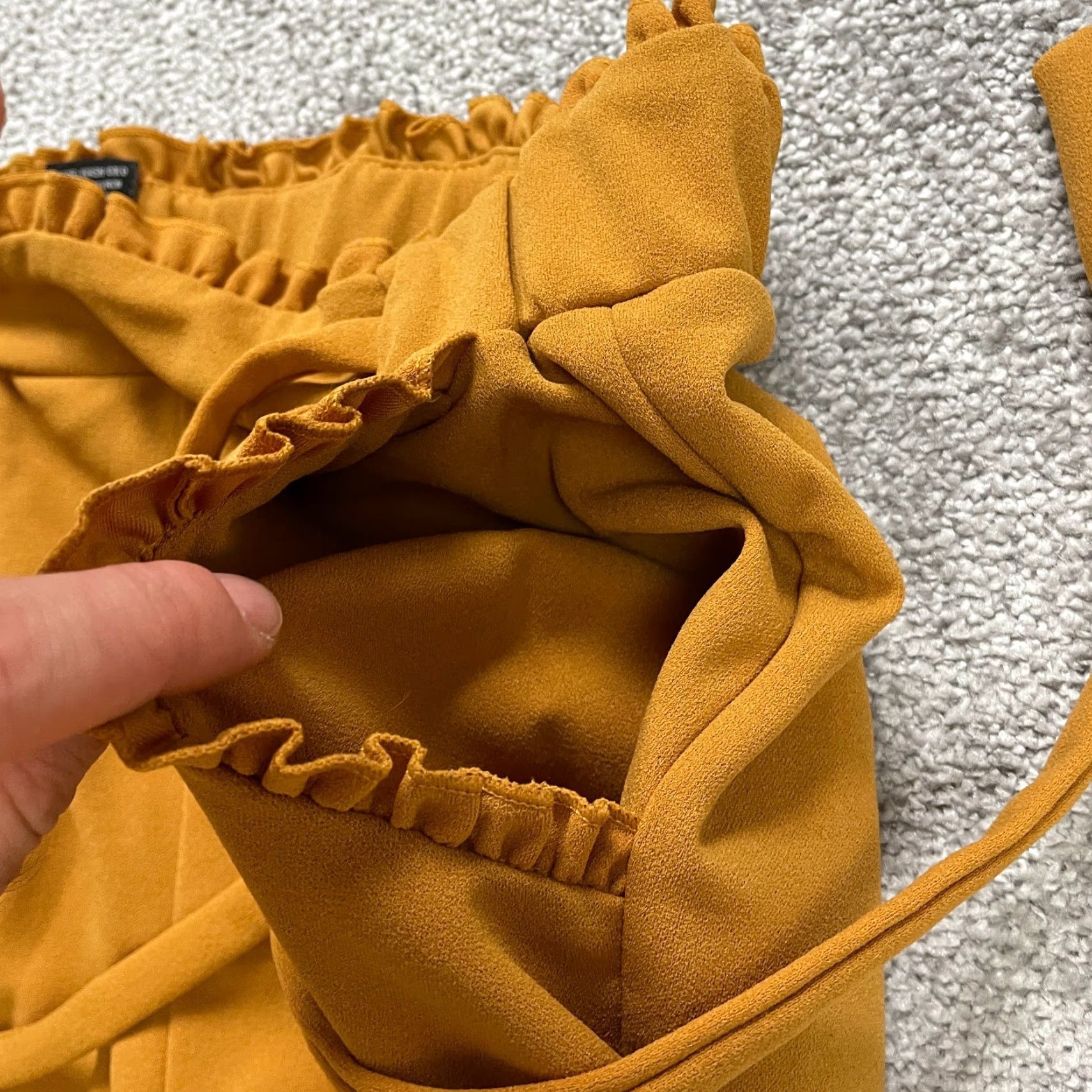 Vintage SOHO Paperbag Pants Womens Medium Mustard Belted Elastic Waist Trouser Size M Knit Polyester Spandex Solid Yellow Size 32" / US 10 / IT 46 - 4 Thumbnail