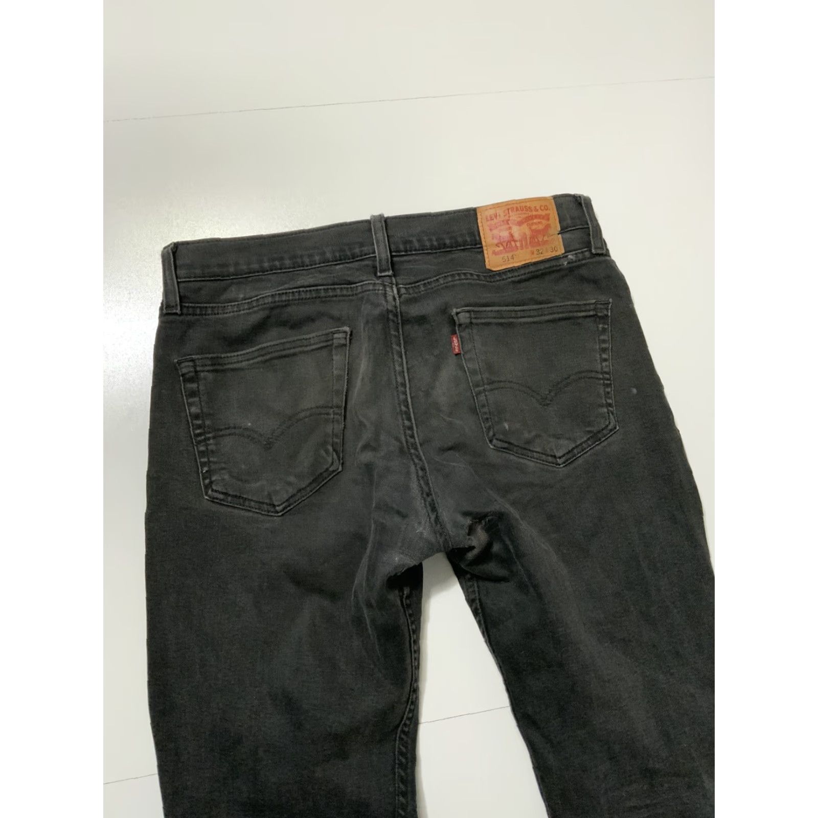 Levi's VINTAGE Levis 514 Slim Straight Black Patched Reworked Distressed Denim Jeans Sz. 32 Mens Slim 32 Black 30in Inseam Distressed Patchwork Size US 32 / EU 48 - 5 Thumbnail