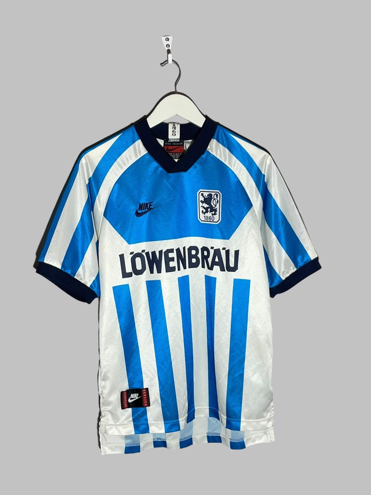 Nike × Vintage TSV 1860 Munchin Nike 1995/96 Home Vintage Football Shirt Size US M / EU 48-50 / 2 - 1 Thumbnail