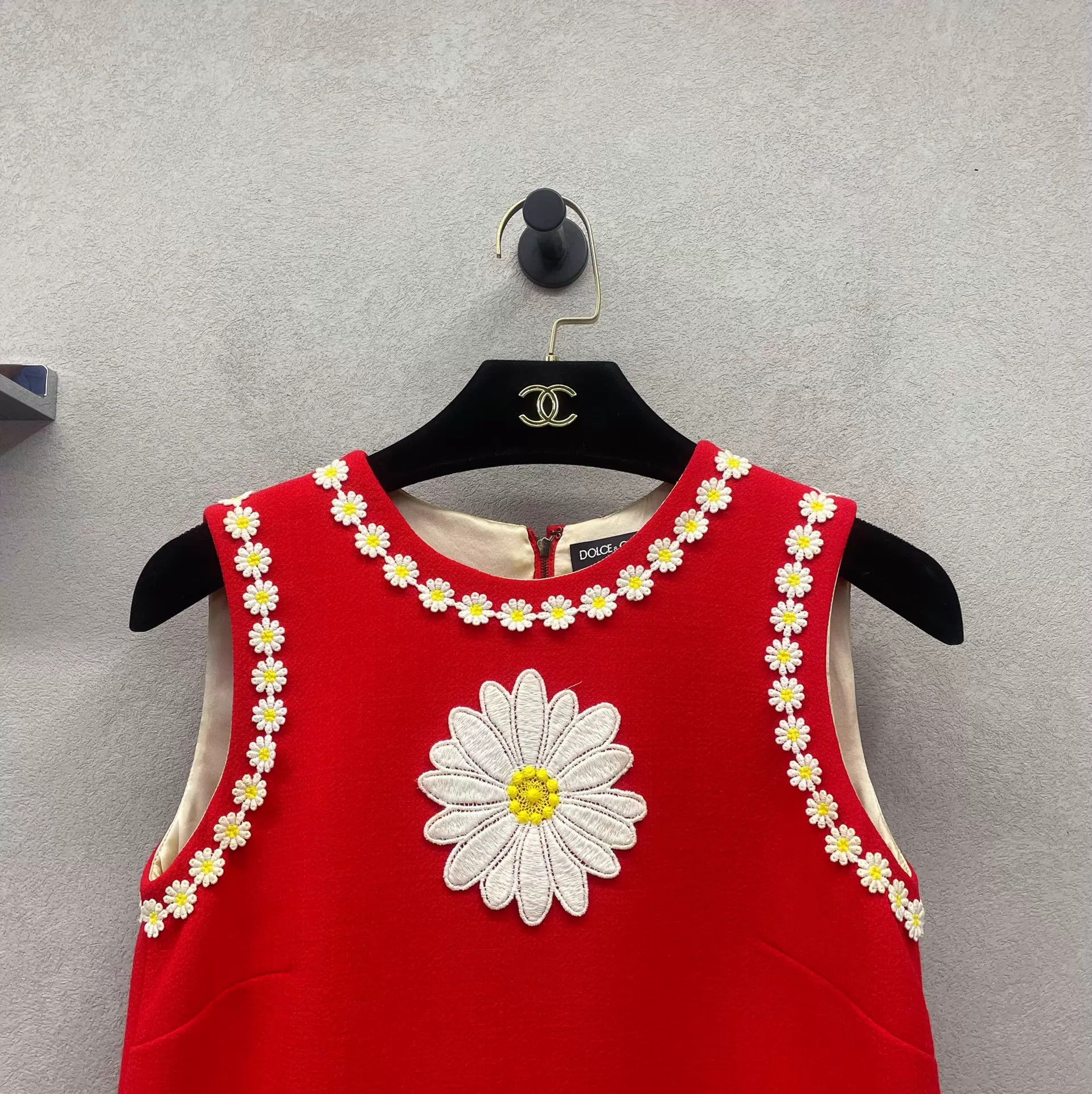 Dolce & Gabbana Dolce&Gabbana Red Daisy Sleeveless Dress 36 Size XS / US 0-2 / IT 36-38 - 6 Thumbnail