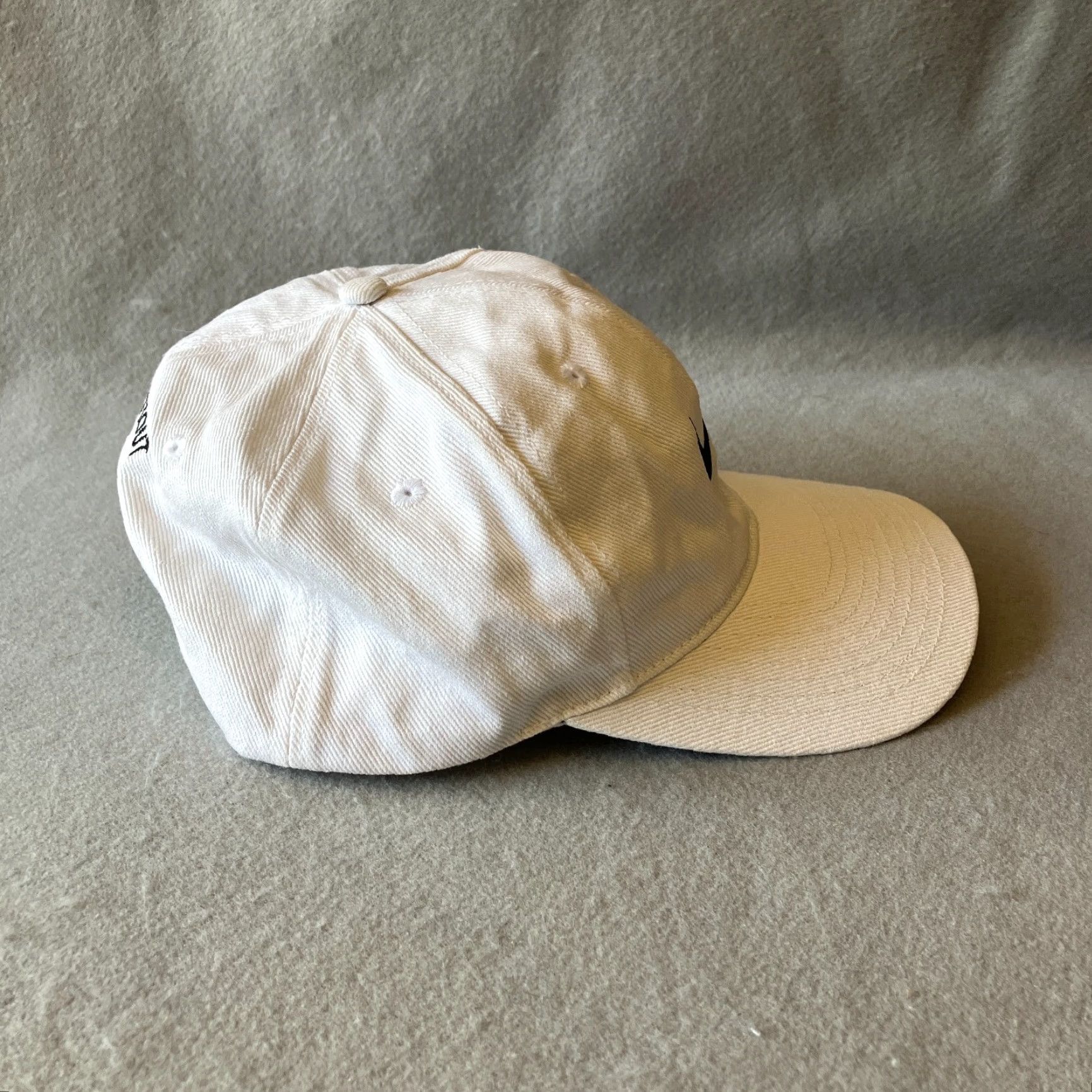 Nike VINTAGE Nike Snapback Hat Adjustable White Cotton Outdoor Golf Football Mens Y2K Size ONE SIZE - 4 Thumbnail