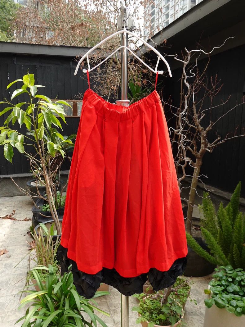 Comme des Garcons Comme Des Garcons size XS Hem lace overskirt Size 23" - 1 Thumbnail