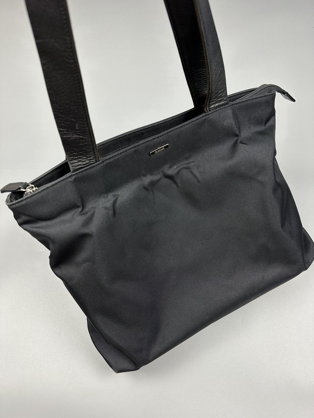 Issey Miyake Issey Miyake 2 Ways Shoulder/Tote Bag Size ONE SIZE - 4 Thumbnail