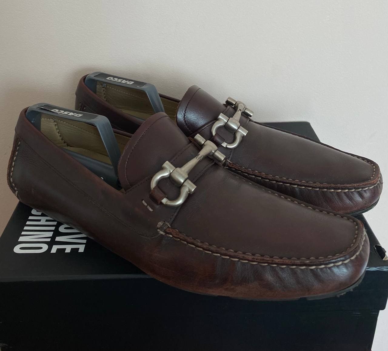 Salvatore Ferragamo Salvatore Ferragamo Brown Leather Horse Bit Driving Loafers Size US 11 / EU 44 - 2 Thumbnail