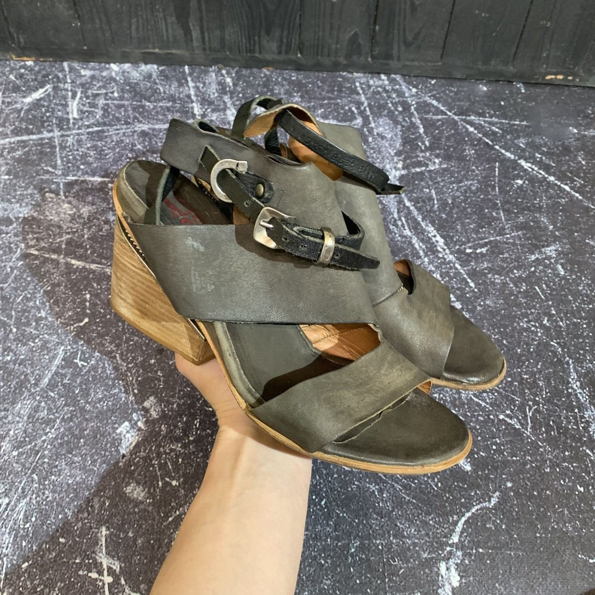 A.S.98 A.S 98 Airsteps Women’s Reeve Leather Sandals Size 41 Size US 11 / IT 41 - 12 Thumbnail