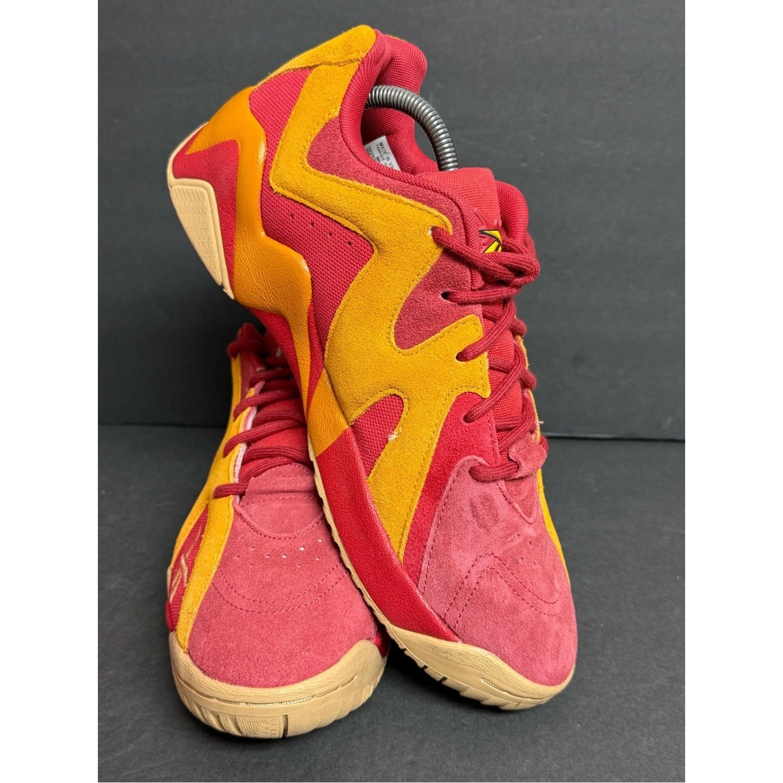 Reebok Reebok Looney Tunes x Hurrikaze 2 Low Wile E. Coyote Size US 11 / EU 44 - 2 Thumbnail