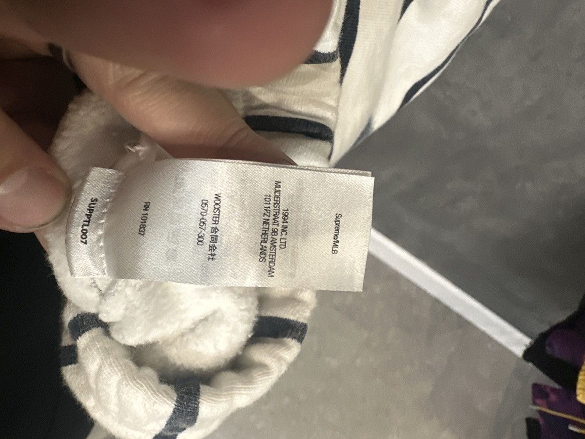 MLB × Supreme SUPREME YANKEES SWEATPANTS Size US 27 - 3 Thumbnail