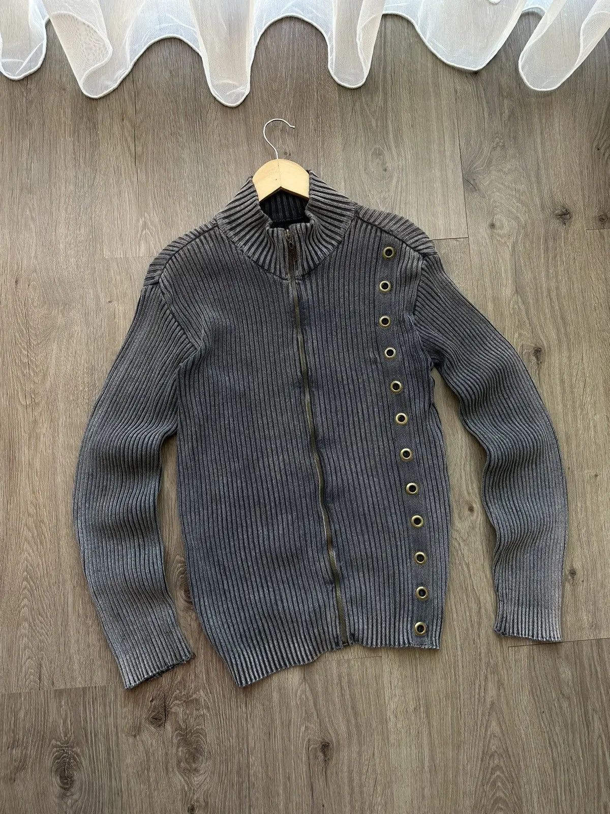 Vintage Avant-Garde Ribbed Knit Y2K Grey Sweater