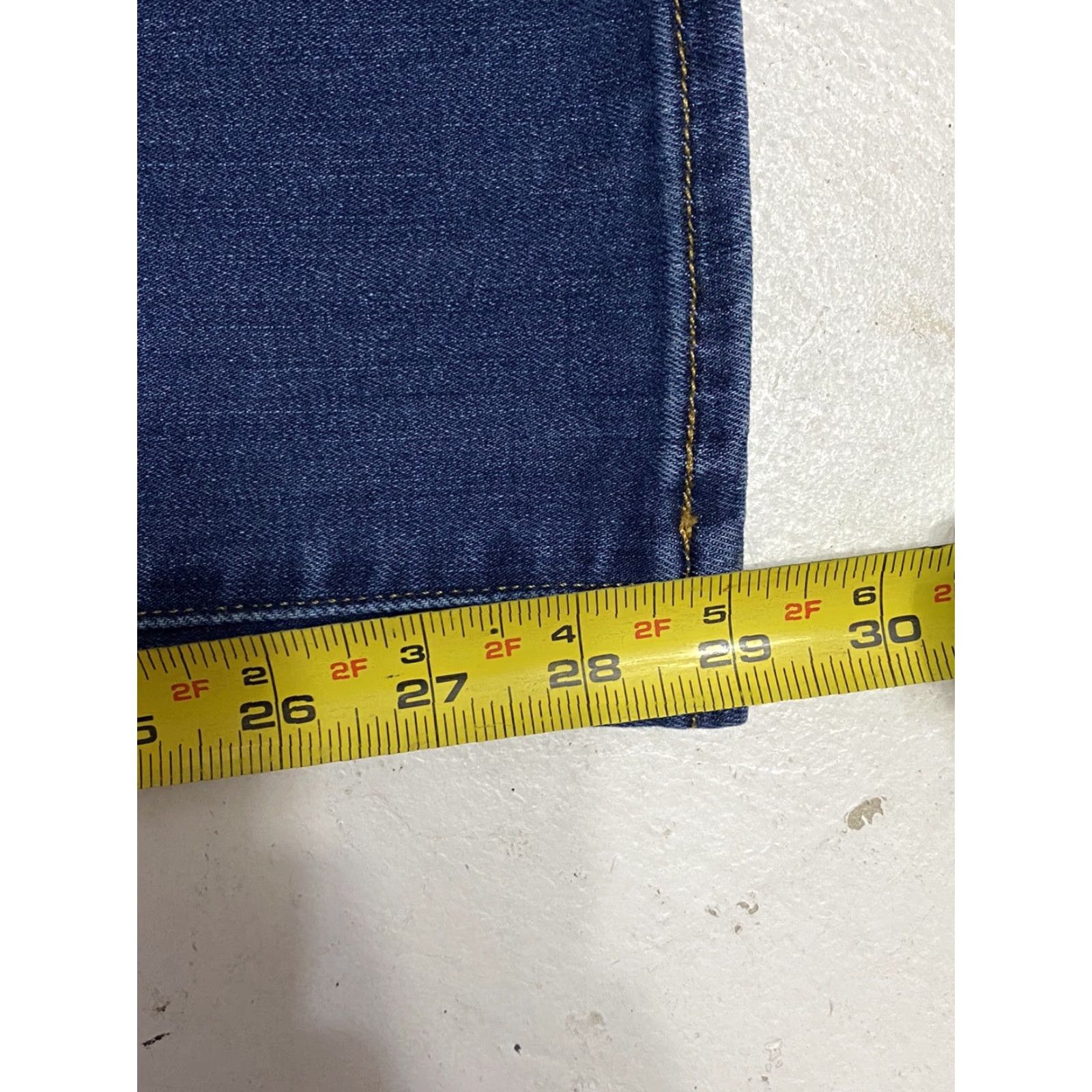 Levi's Levi's Jeans Womens High Rise Skinny Medium Wash Stretch Blue Denim Pants sz 2/26 Size 26" / US 2 / IT 38 - 4 Thumbnail