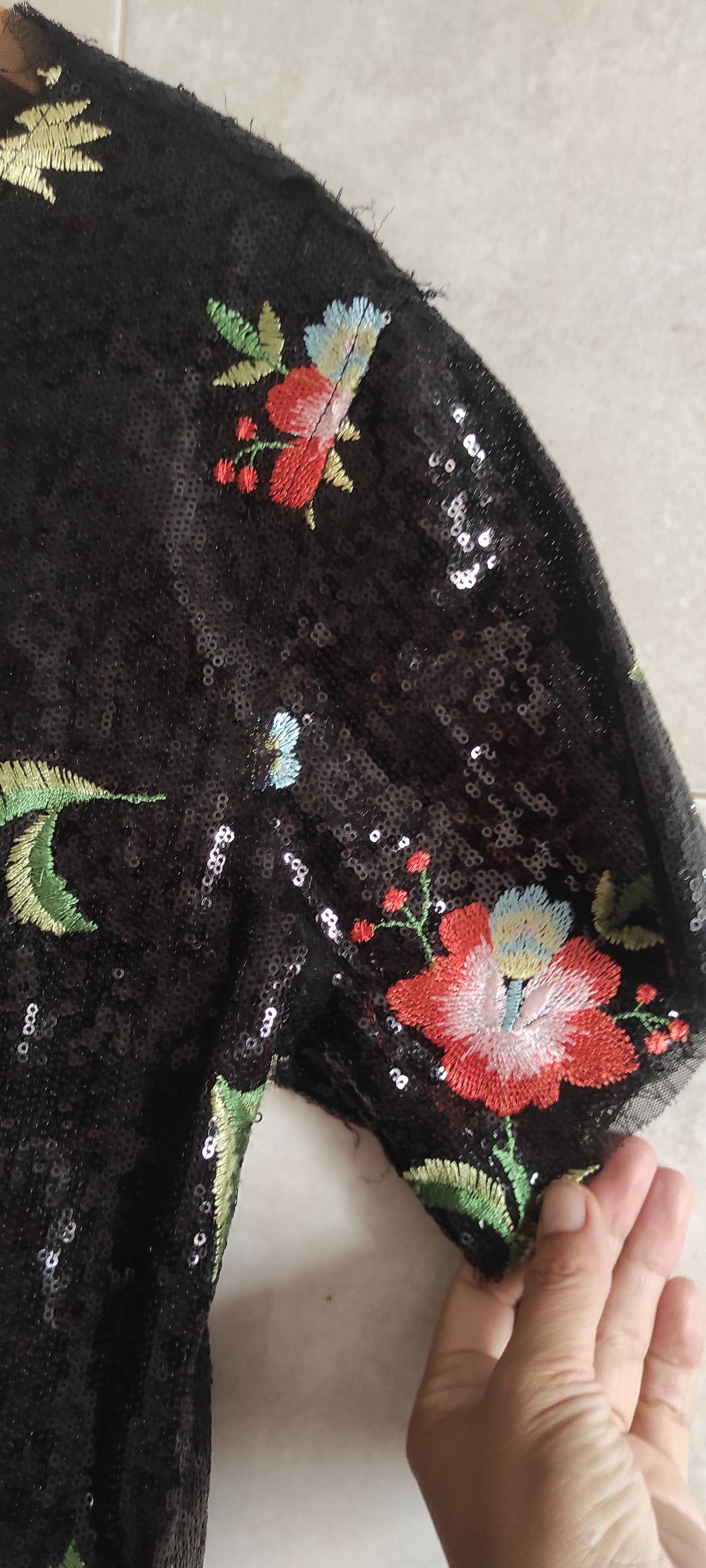 Zara ZARA Sequin Embroidered Flowers Short Sleeve Party Dress Size L / US 10 / IT 46 - 14 Thumbnail