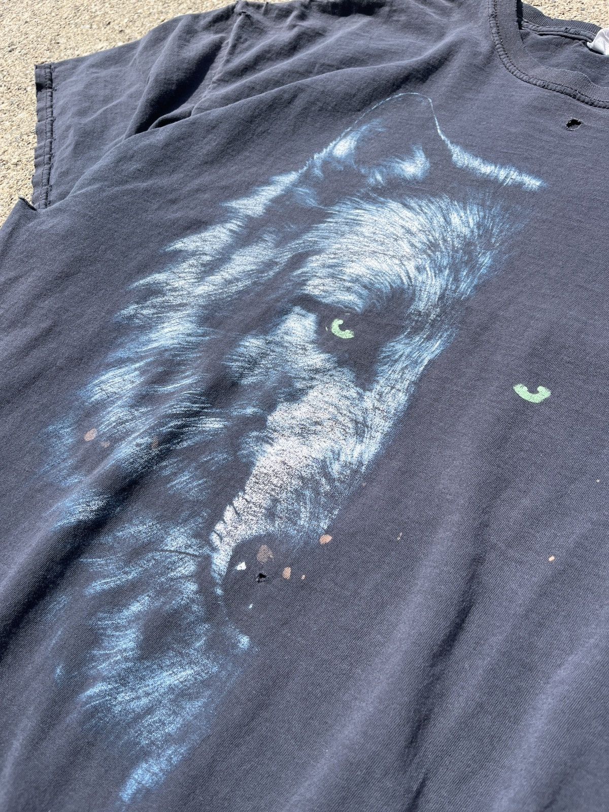 Fruit Of The Loom Vintage Y2K Wolf Tee 👀 Thrashed to perfection 4Gseller Size US XL / EU 56 / 4 - 4 Thumbnail