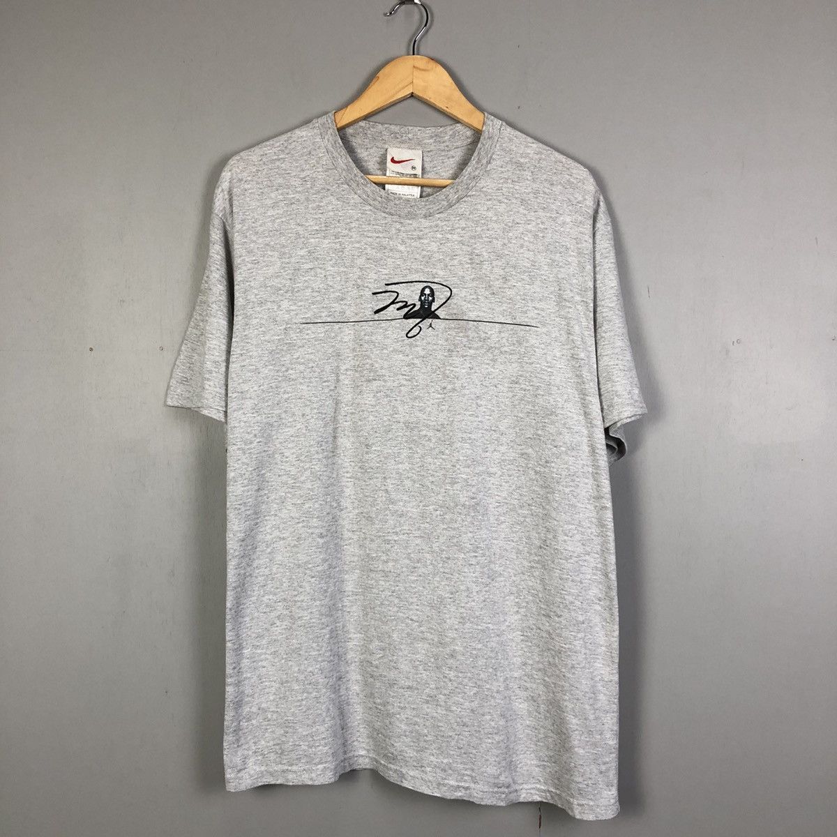 Other Vintage 90s Embroidered NIKE Michael Jordan Tshirt Size US M / EU 48-50 / 2 - 1 Thumbnail
