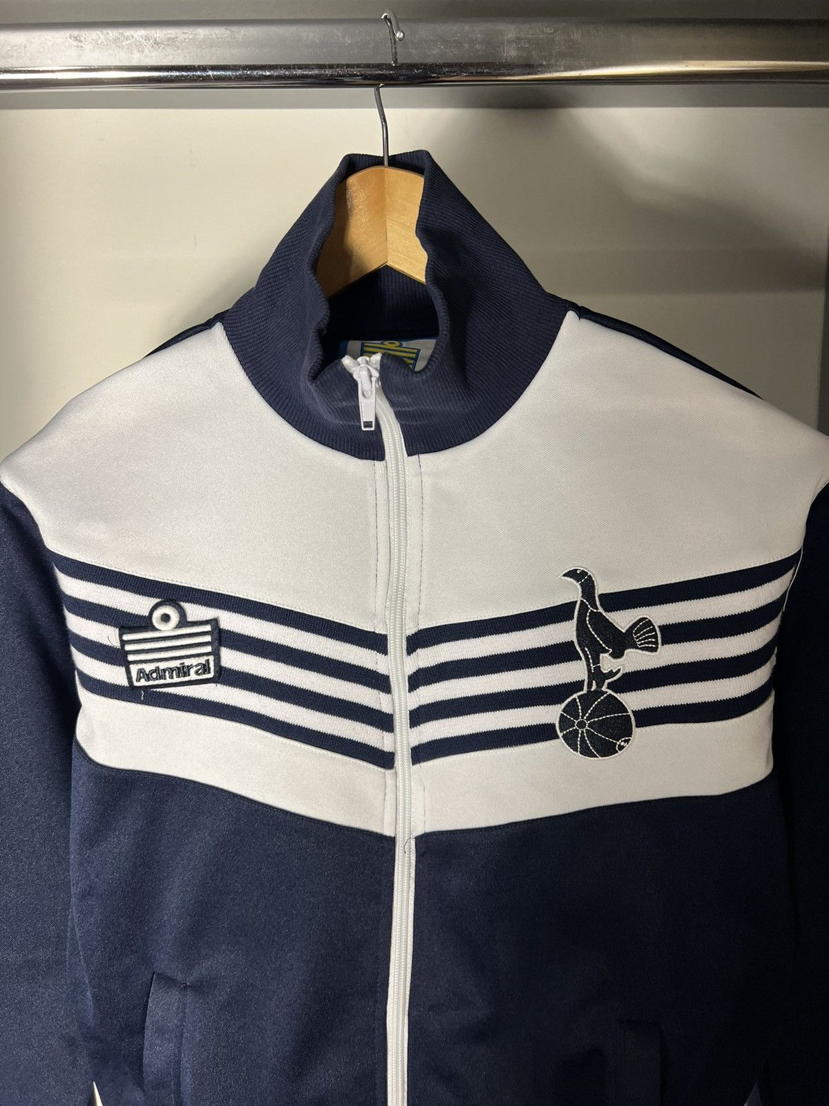 Vintage ADMIRAL FC TOTTENHAM HOTSPUR ENGLAND RETRO SOCCER JERSEY Size US S / EU 44-46 / 1 - 5 Thumbnail