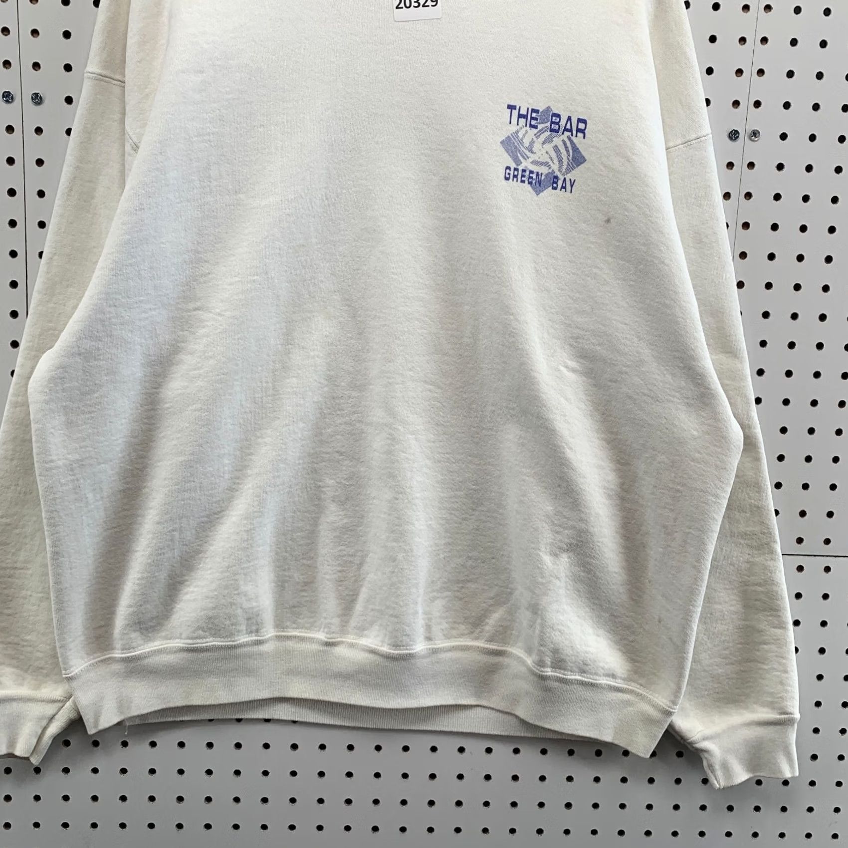 Fruit Of The Loom Vintage Green Bay The V BAR Crew Neck Sweatshirt Adult XL White Pullover - Free Shipping & Handling - 95% Fast Size US XL / EU 56 / 4 - 7 Thumbnail