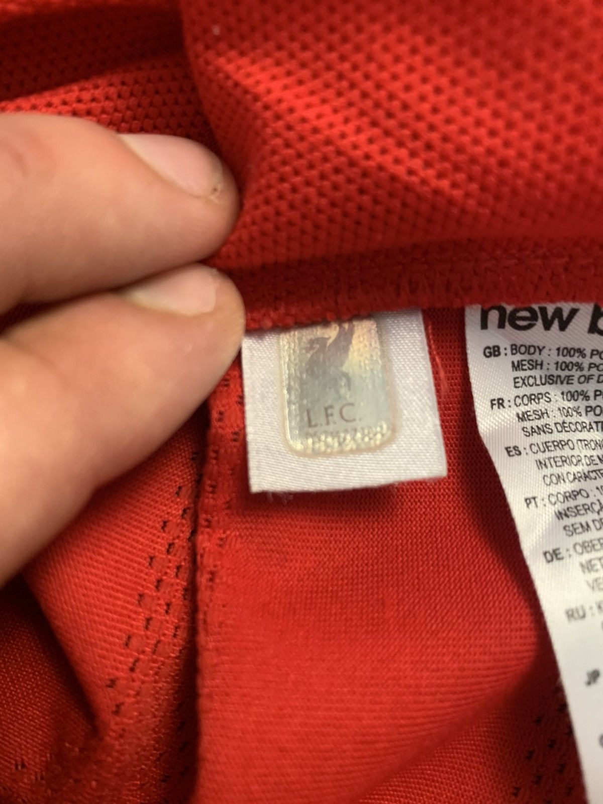 Vintage Liverpool New Balance 16/17 Home Jersey Size US M / EU 48-50 / 2 - 10 Thumbnail