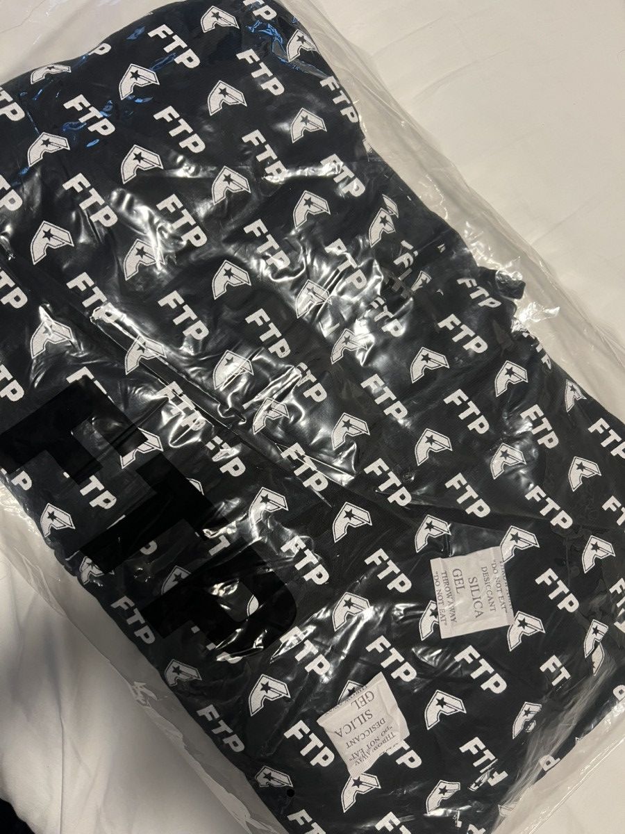 Fuck The Population FTP x Famous All Over Logo Hoodie Size US L / EU 52-54 / 3 - 1 Thumbnail