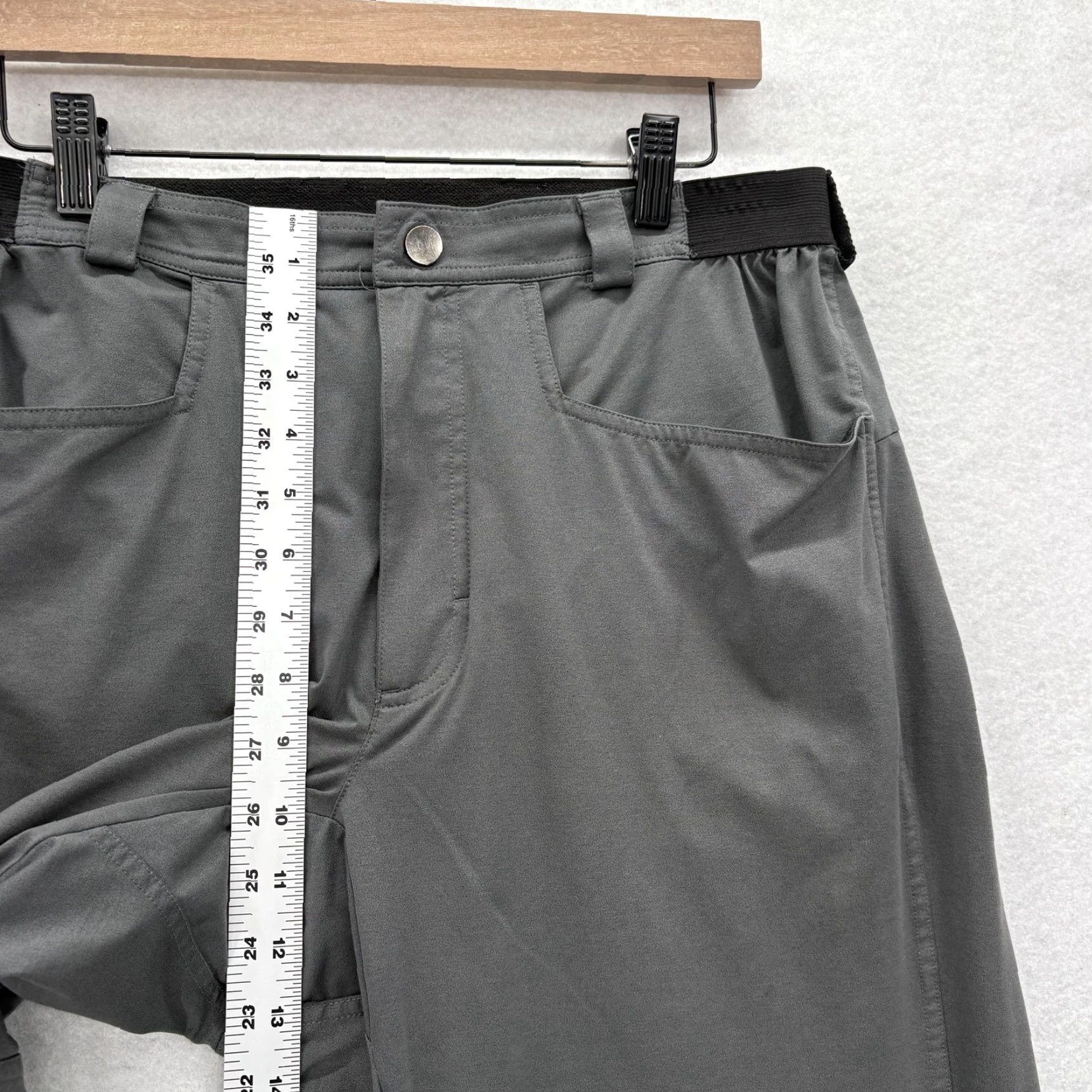 Duluth Trading Company Duluth Trading Co Pants Mens L Gray 32 Inseam Elastic Waist Pockets Flat Front Straight Leg Chino Streetwear Casual Workwear Vintage: No Size US 33 - 7 Thumbnail