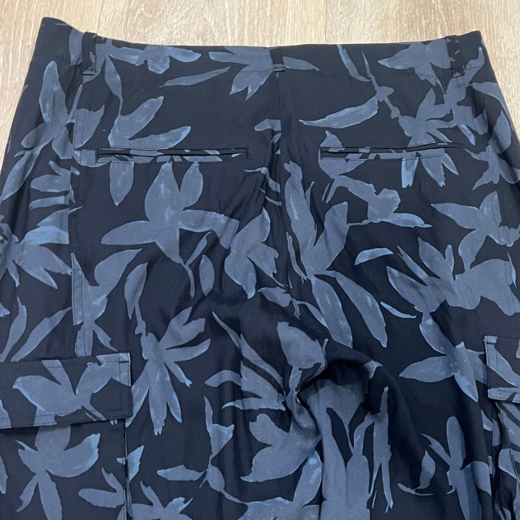 Casio Cambio, Blue Multi Silhouette Leaf Print Silk Blend Cargo Joggers, Women’s 10 Size 32" / US 10 / IT 46 - 12 Thumbnail
