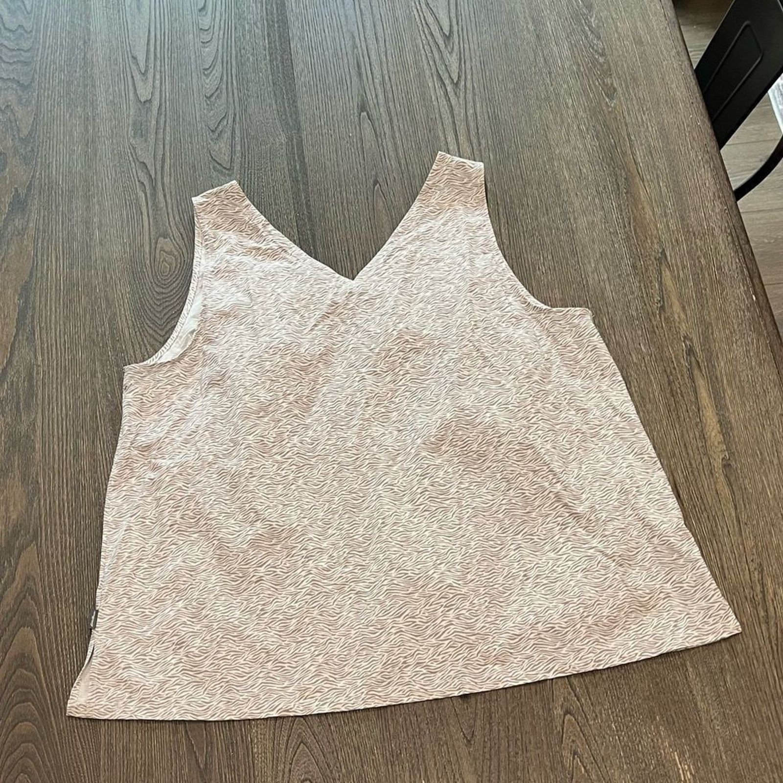 Eddie Bauer NWOT Eddie Bauer Cream Taupe Zebra Print Tank Top Size 1X Size XL / US 12-14 / IT 48-50 - 5 Thumbnail