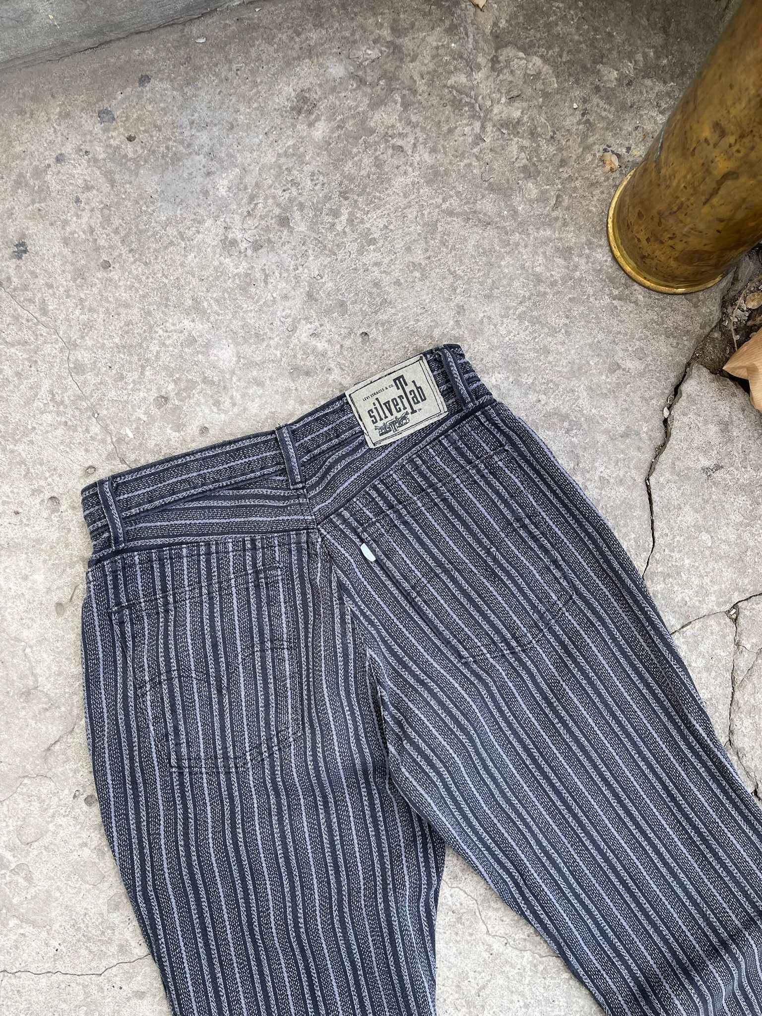 Levi's Vintage 1990s Levi’s Silver Tab Flare pants Jeans Size US 28 / EU 44 - 11 Thumbnail
