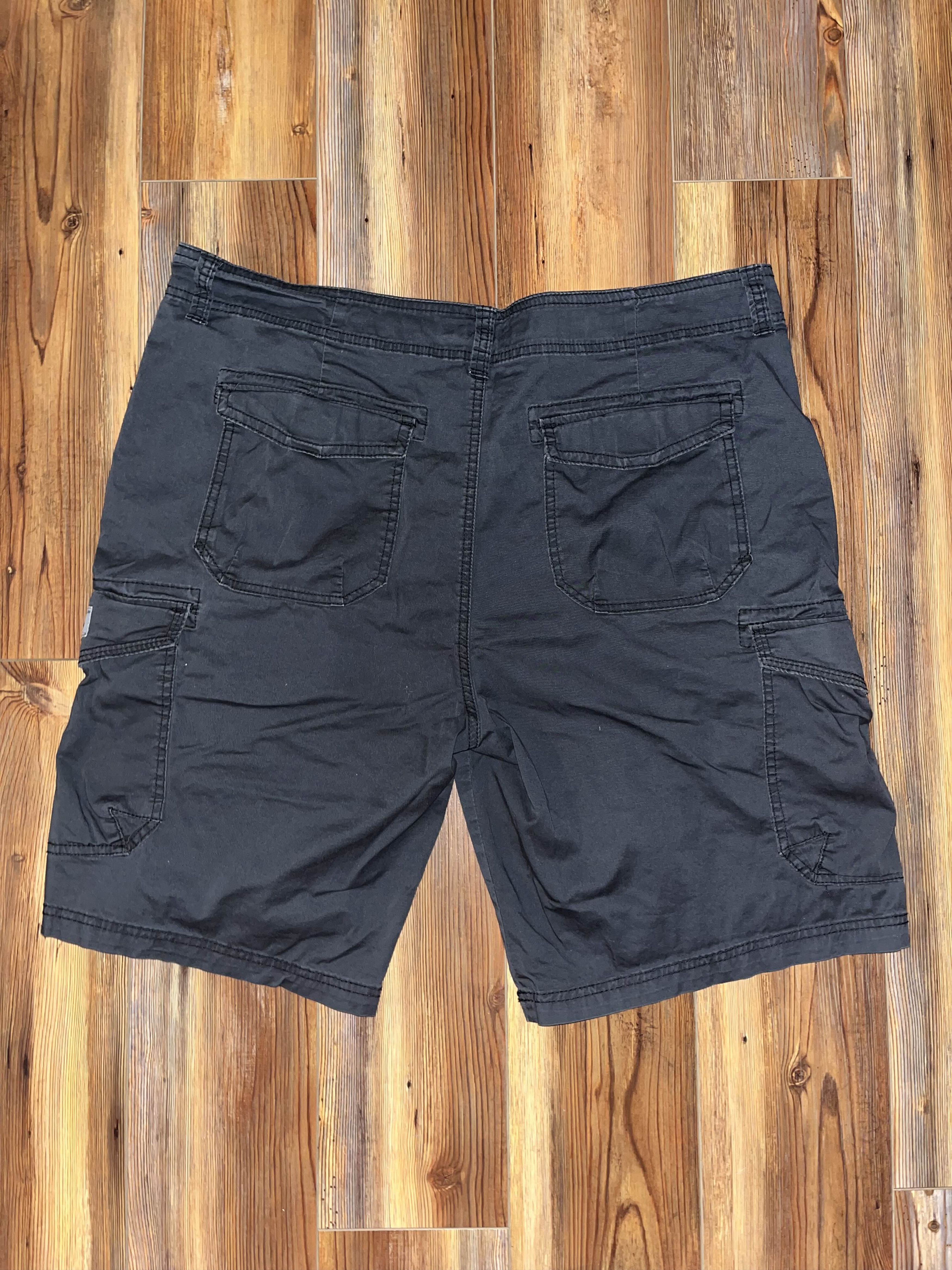 UNIONBAY × Vintage 2000’s Union Bay Navy Cargo Shorts Size US 40 / EU 56 - 2 Thumbnail