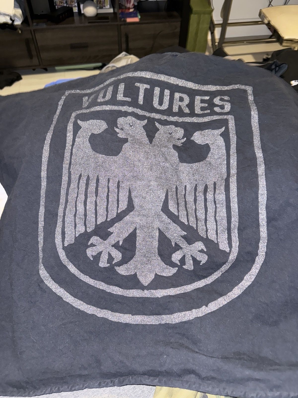 Yeezy Yzy Vultures Shirt Size US S / EU 44-46 / 1 - 2 Thumbnail