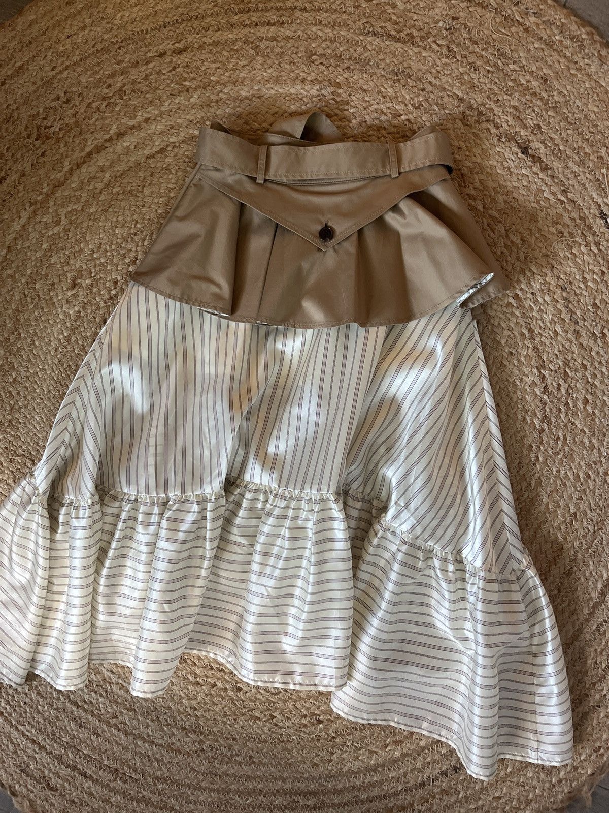 Designer Designer Two-Tone Trench Skirt with Belt Size 25" / US 0 / IT 36 - 2 Thumbnail