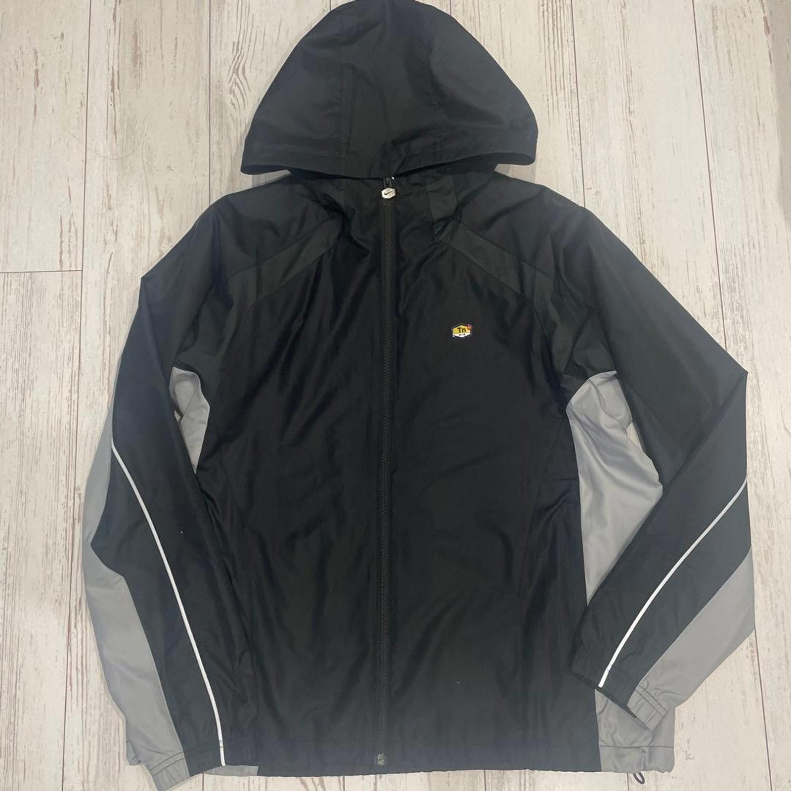 Nike Nike TN - Black and Grey Tn Air Hooded Jacket Size US M / EU 48-50 / 2 - 3 Thumbnail