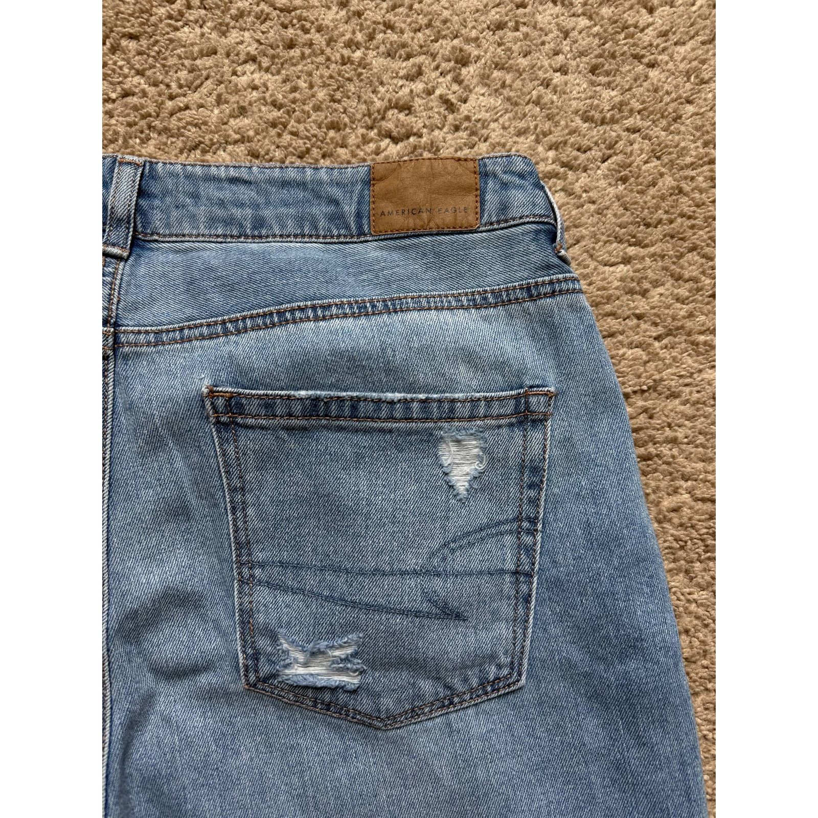 American Eagle Outfitters American Eagle High Rise Ripped Mom Jeans Denim 14 Short Size 36" / US 14 / IT 50 - 7 Thumbnail