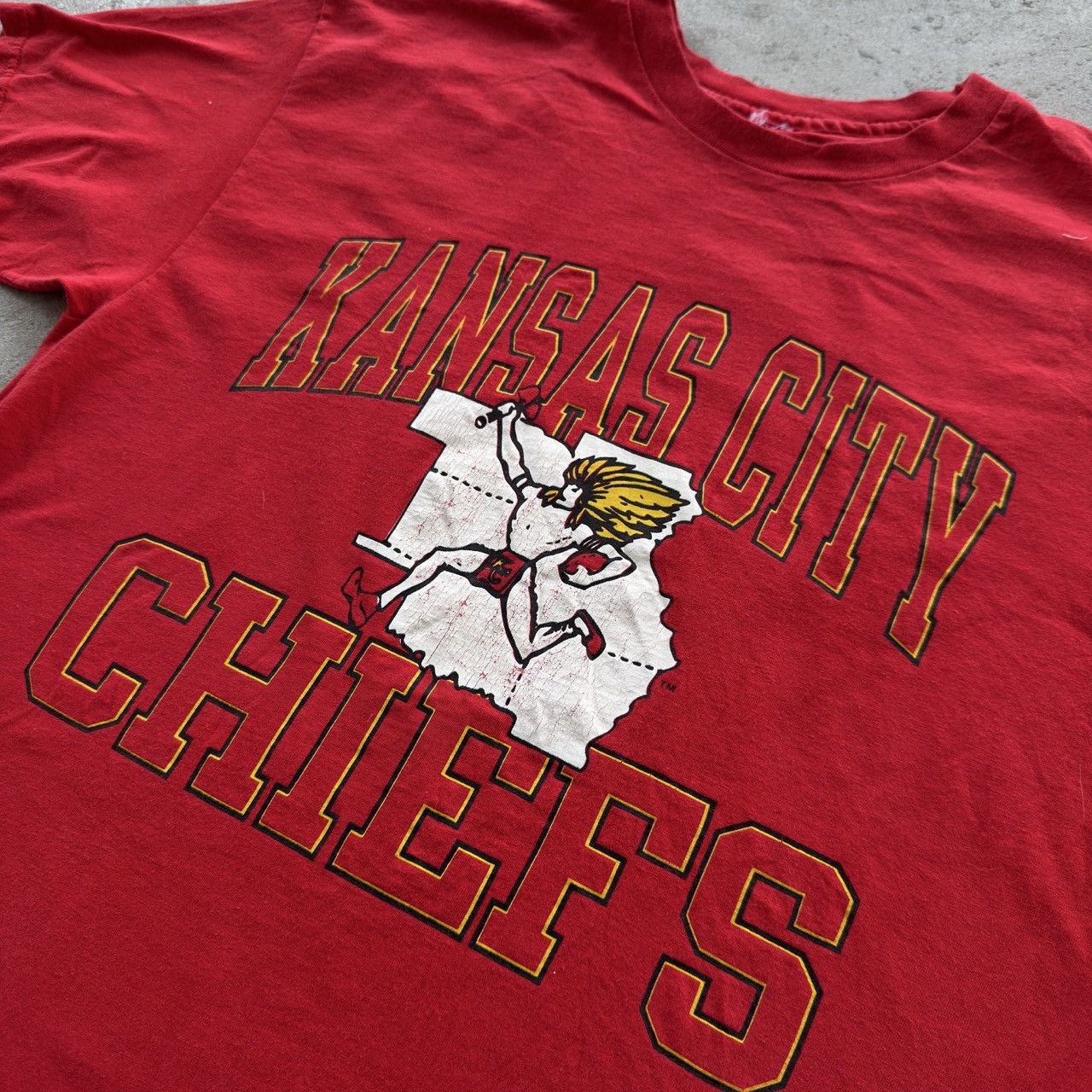 Champion Vintage Champion Kansas City Chiefs T Shirt NFL Fan Apparel Size US XL / EU 56 / 4 - 4 Thumbnail