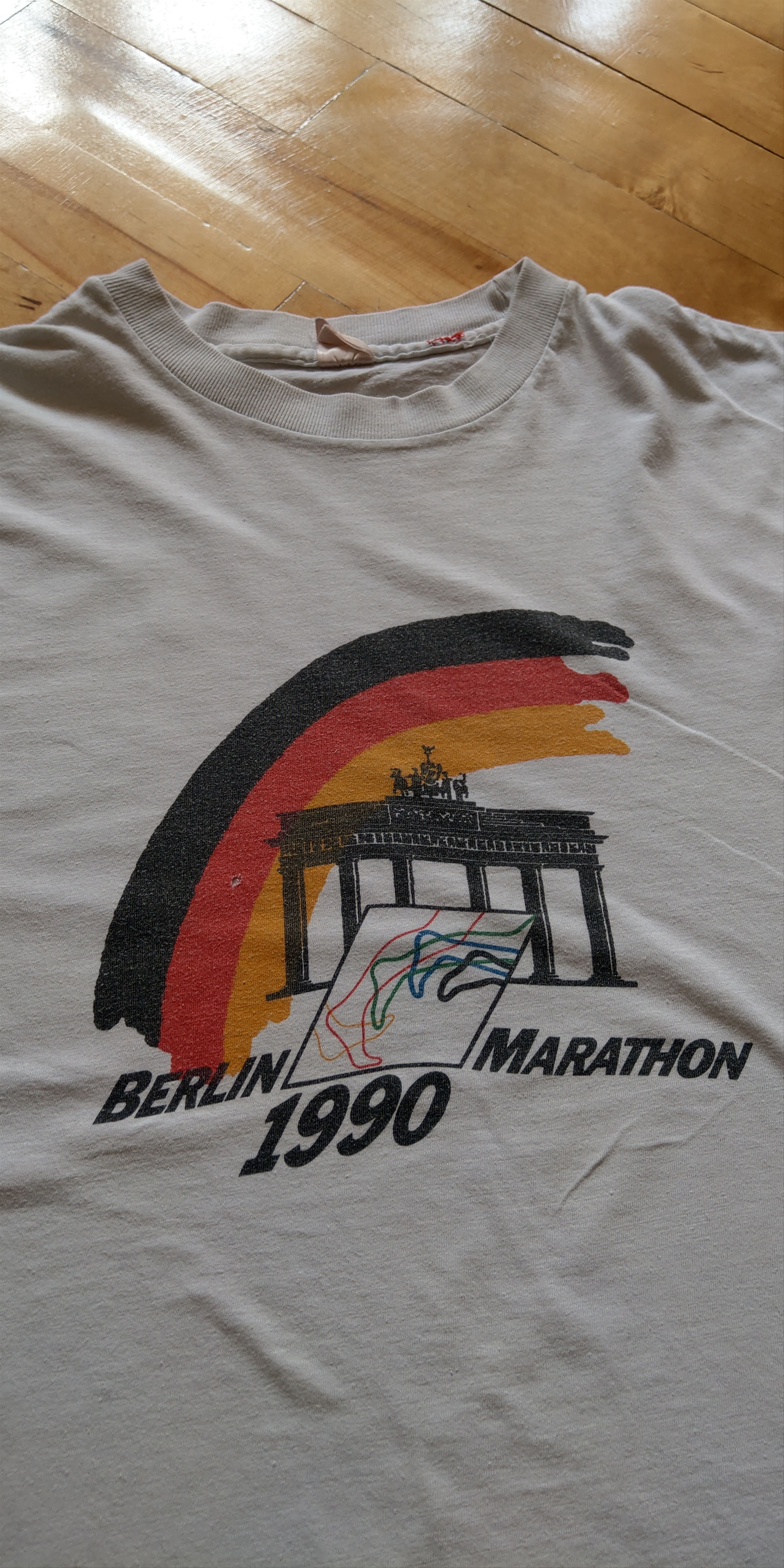 Vintage 1990 Berlin Marathon Shirt Rare Vintage Sports Running Size US L / EU 52-54 / 3 - 1 Thumbnail